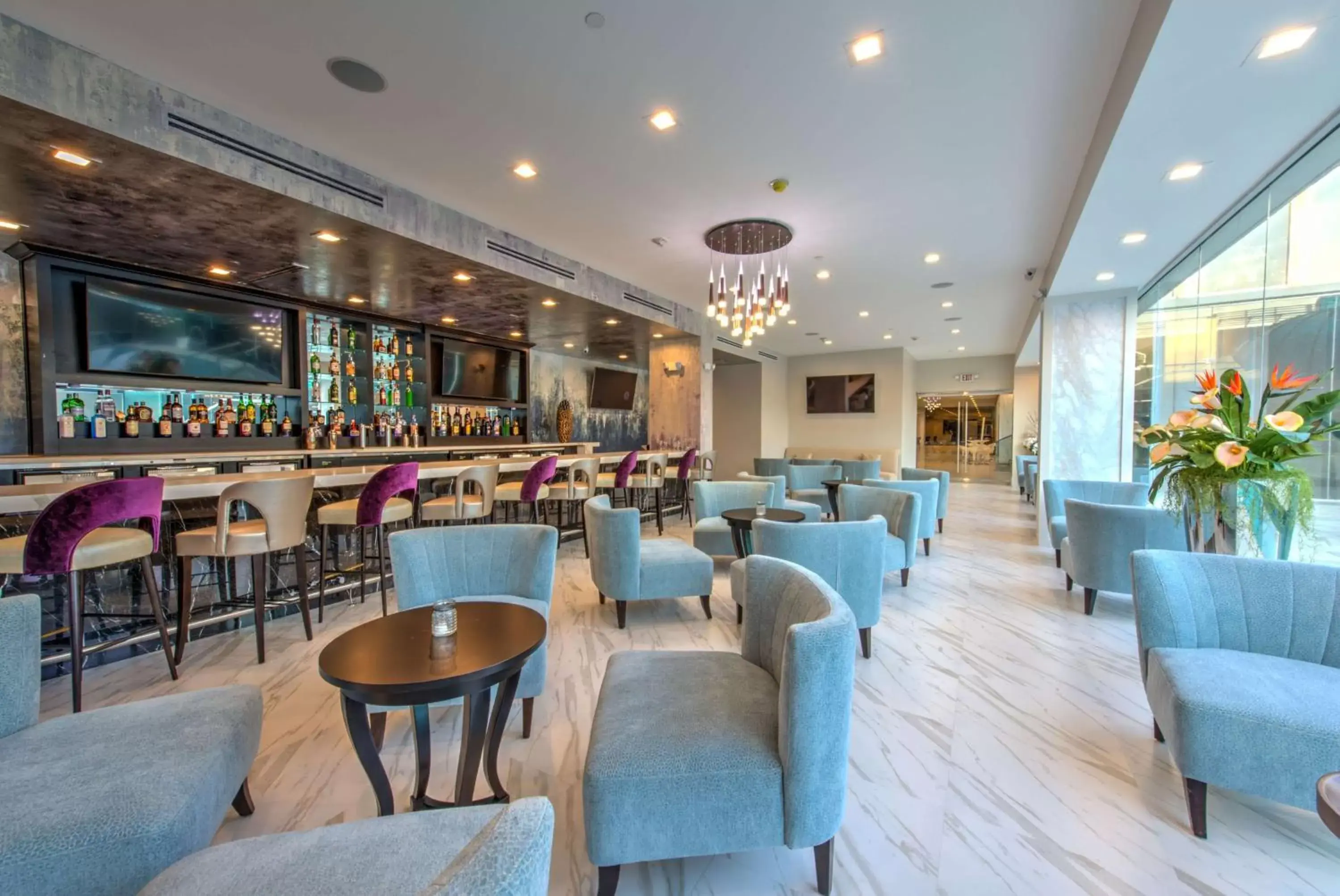 Lounge or bar, Lounge/Bar in DoubleTree by Hilton Houston Brookhollow
