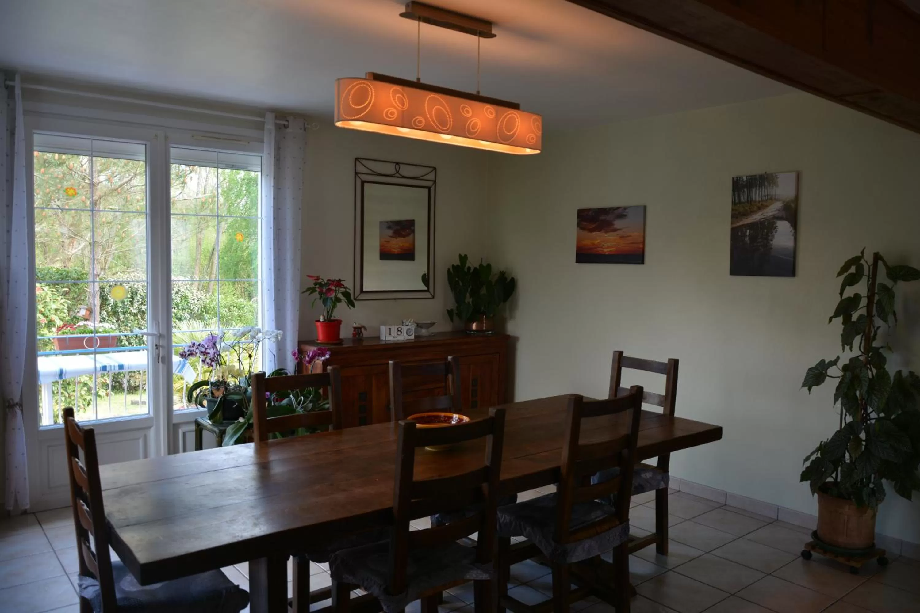 Dining Area in Chambre d'hôtes de la tuilerie