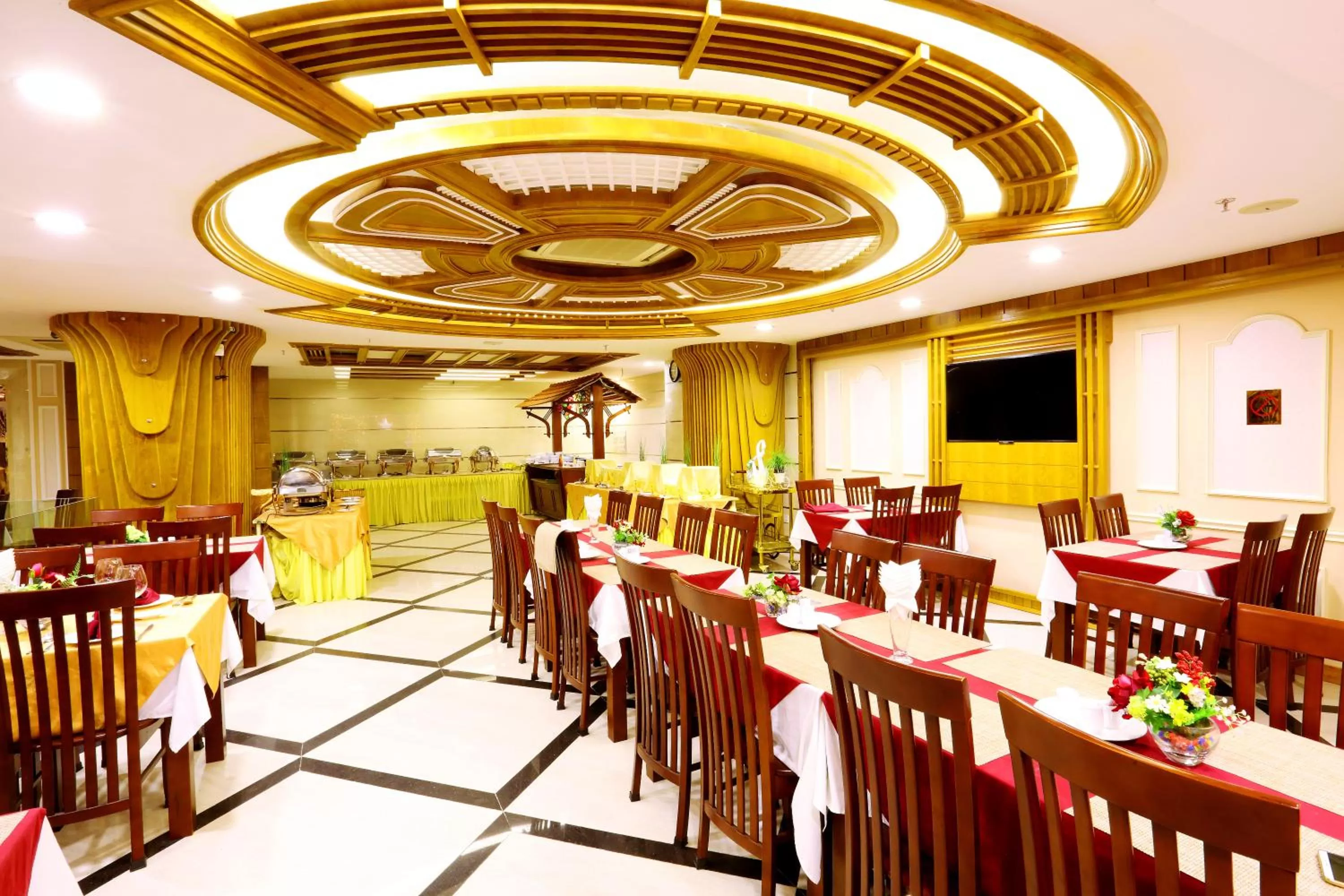 Restaurant/places to eat in Holiday One Can Tho Hotel