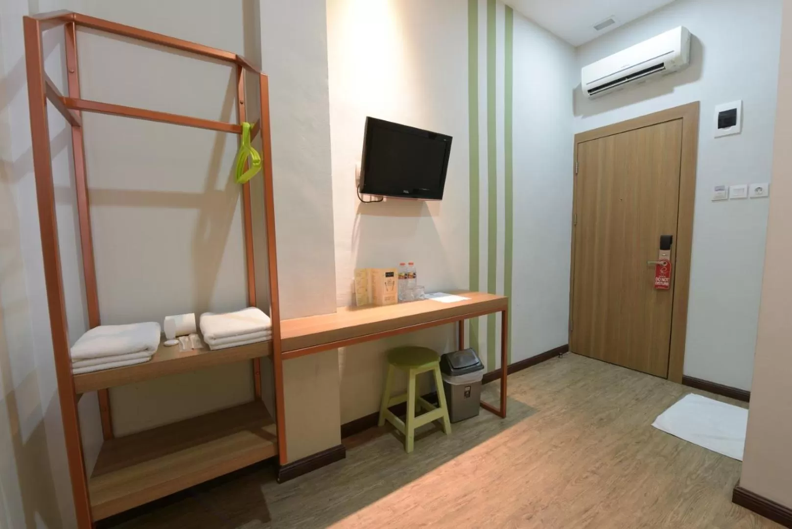 Bedroom, Bed in Kama Hotel