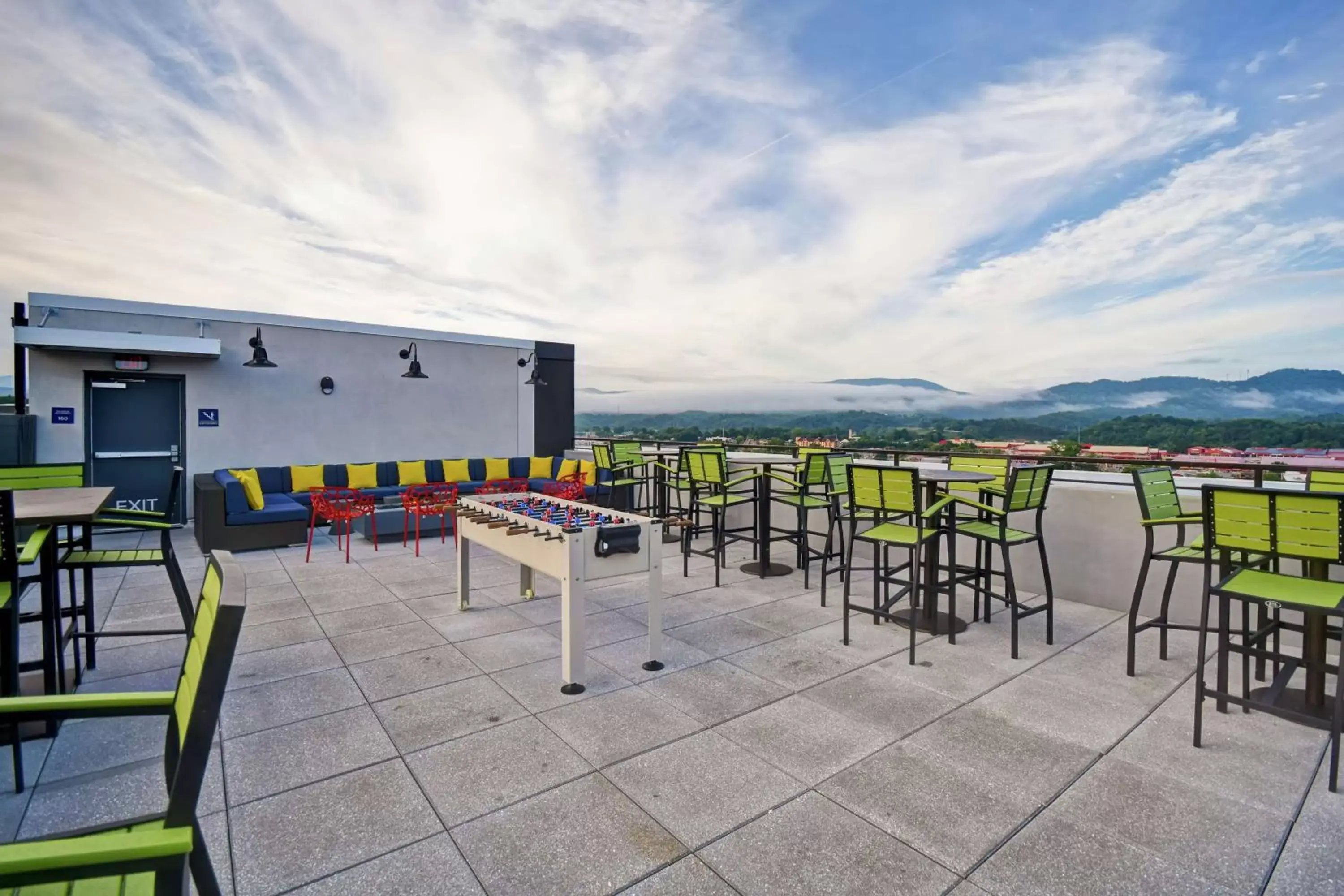 Property building, Balcony/Terrace in Tru By Hilton Pigeon Forge