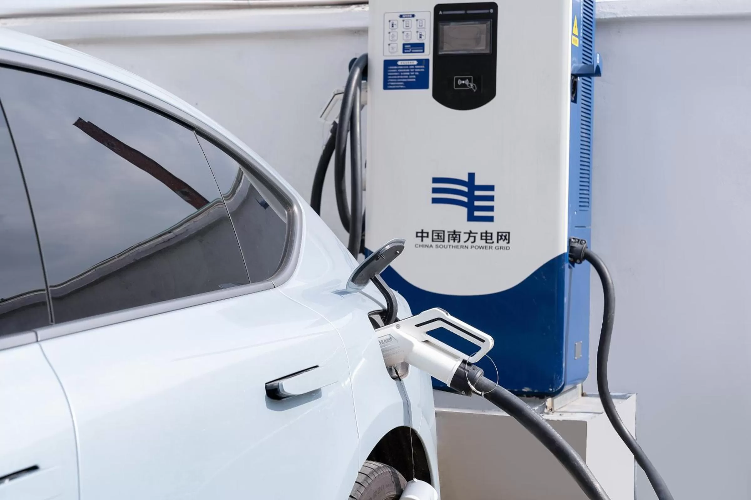 Parking in Guangzhou Baiyun Airport Rejoice by Argyle Hotel Rehe Metro Exit B --Free shuttle bus is provided during the 138th Canton Fair