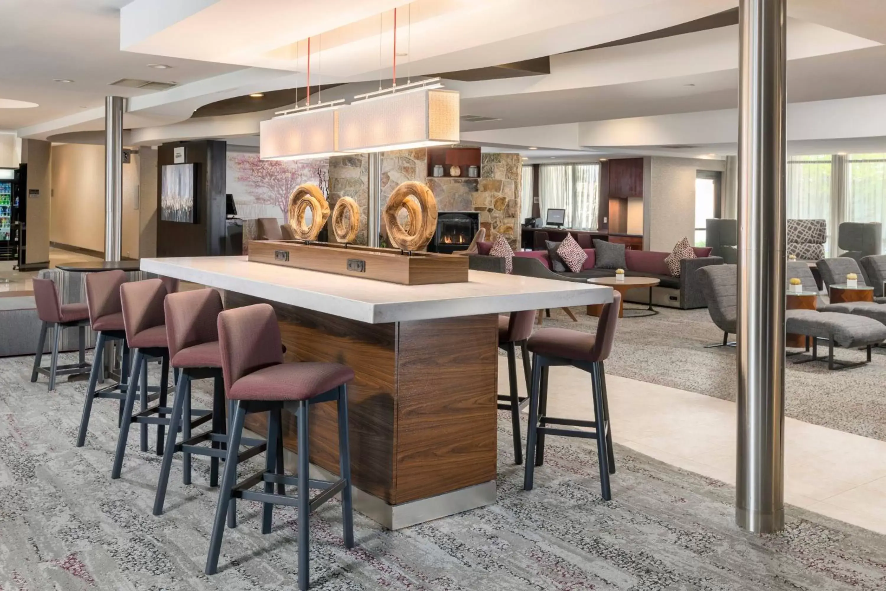 Breakfast, Lounge/Bar in Courtyard by Marriott West Orange