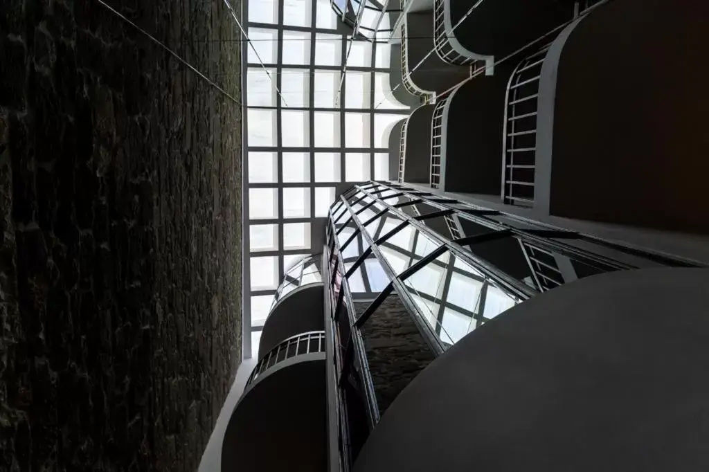 Inner courtyard view in Camões Apartments