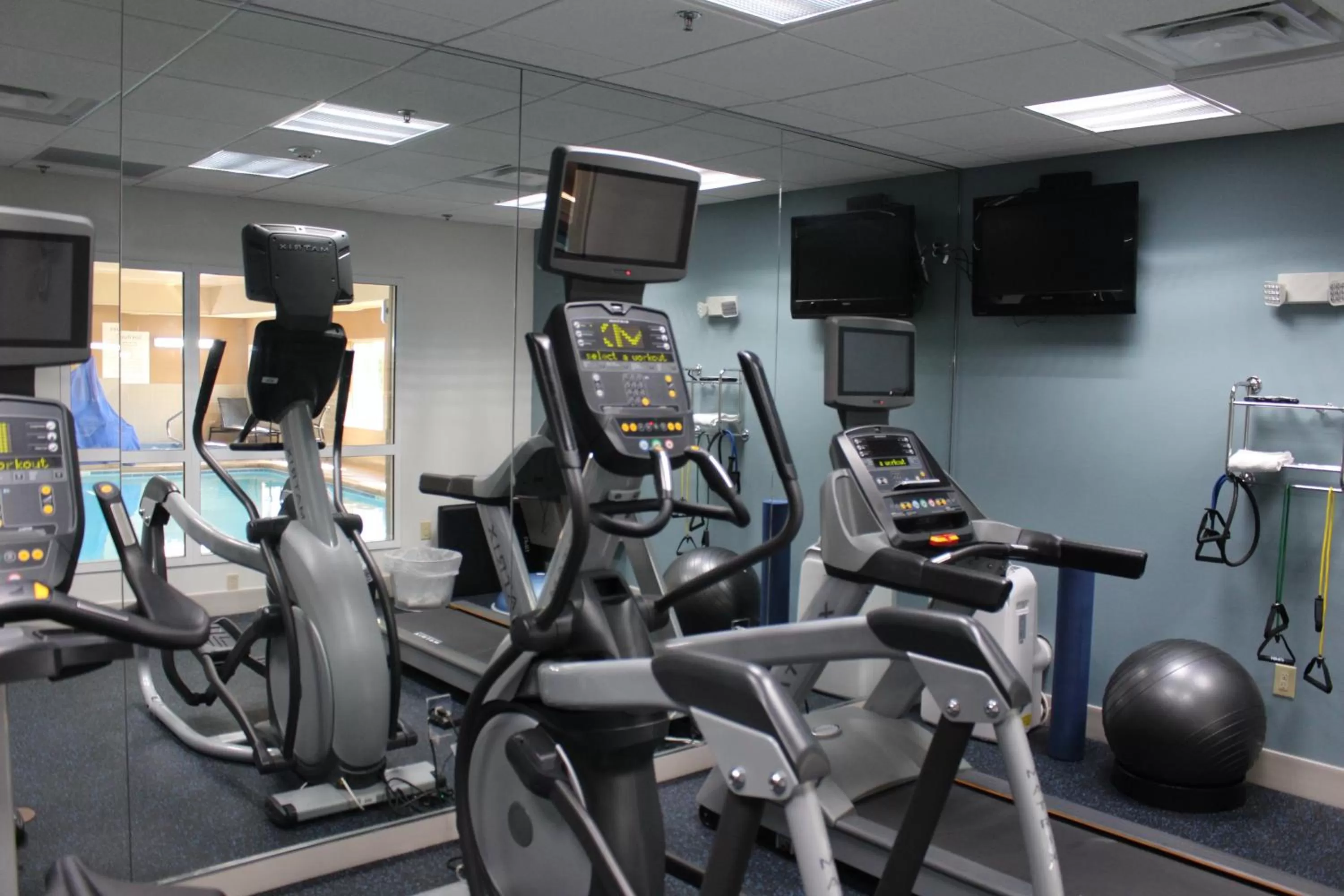 Fitness centre/facilities in Holiday Inn Express Hotel & Suites Sedalia by IHG