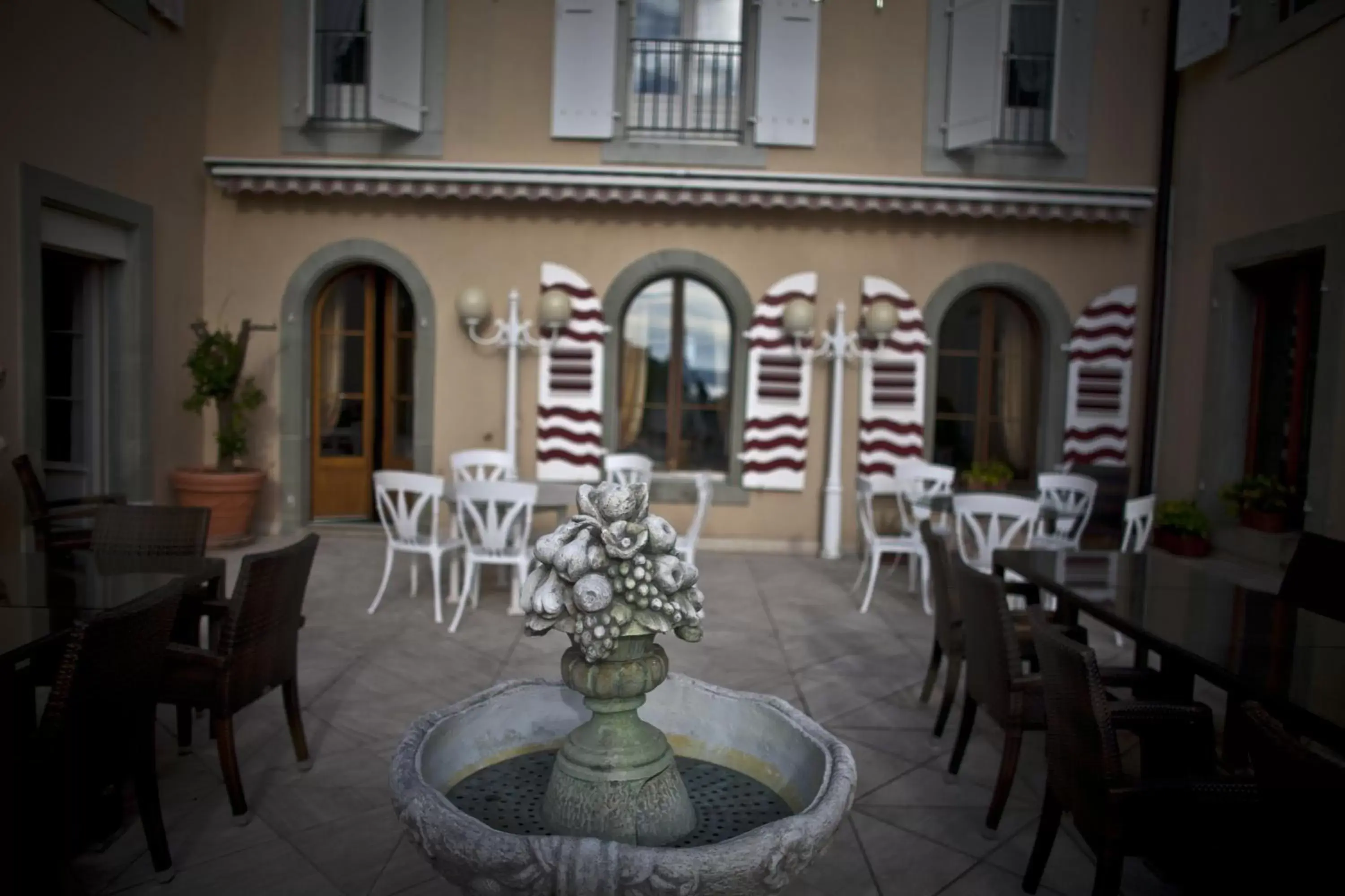 Patio, Restaurant/Places to Eat in Auberge du Raisin