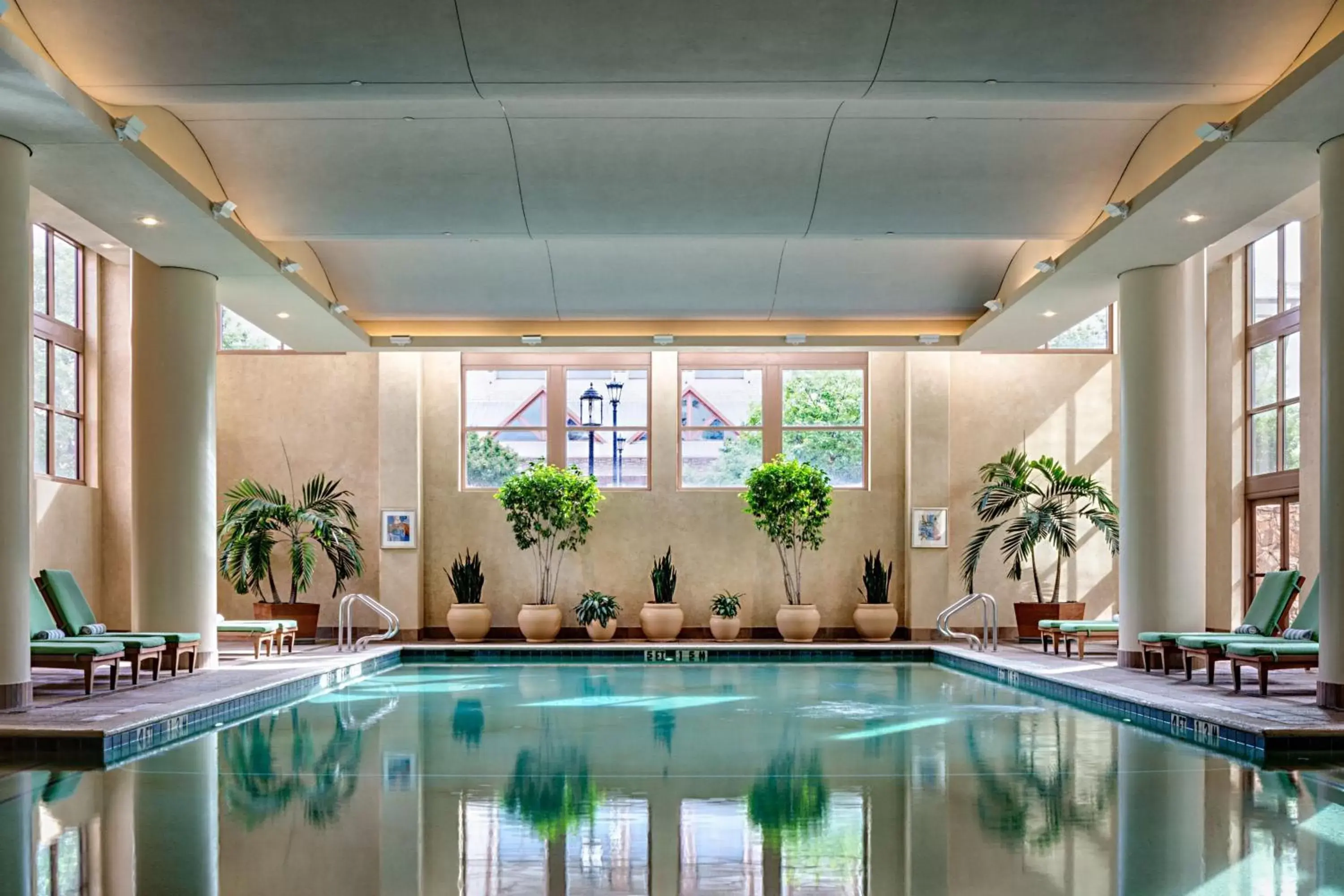 Swimming Pool in Gaylord Texan Resort and Convention Center