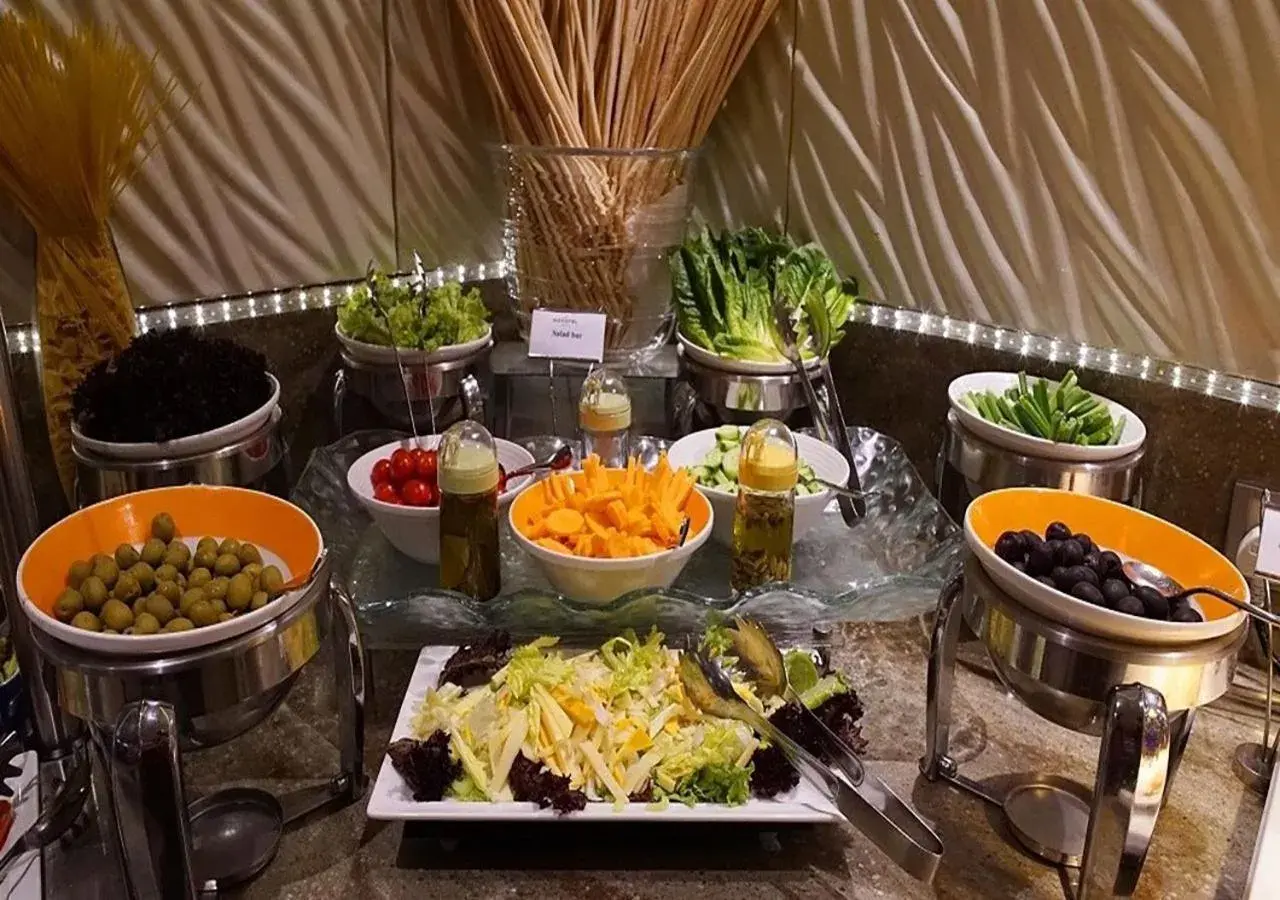 Restaurant/places to eat in Novotel Suites Riyadh Olaya