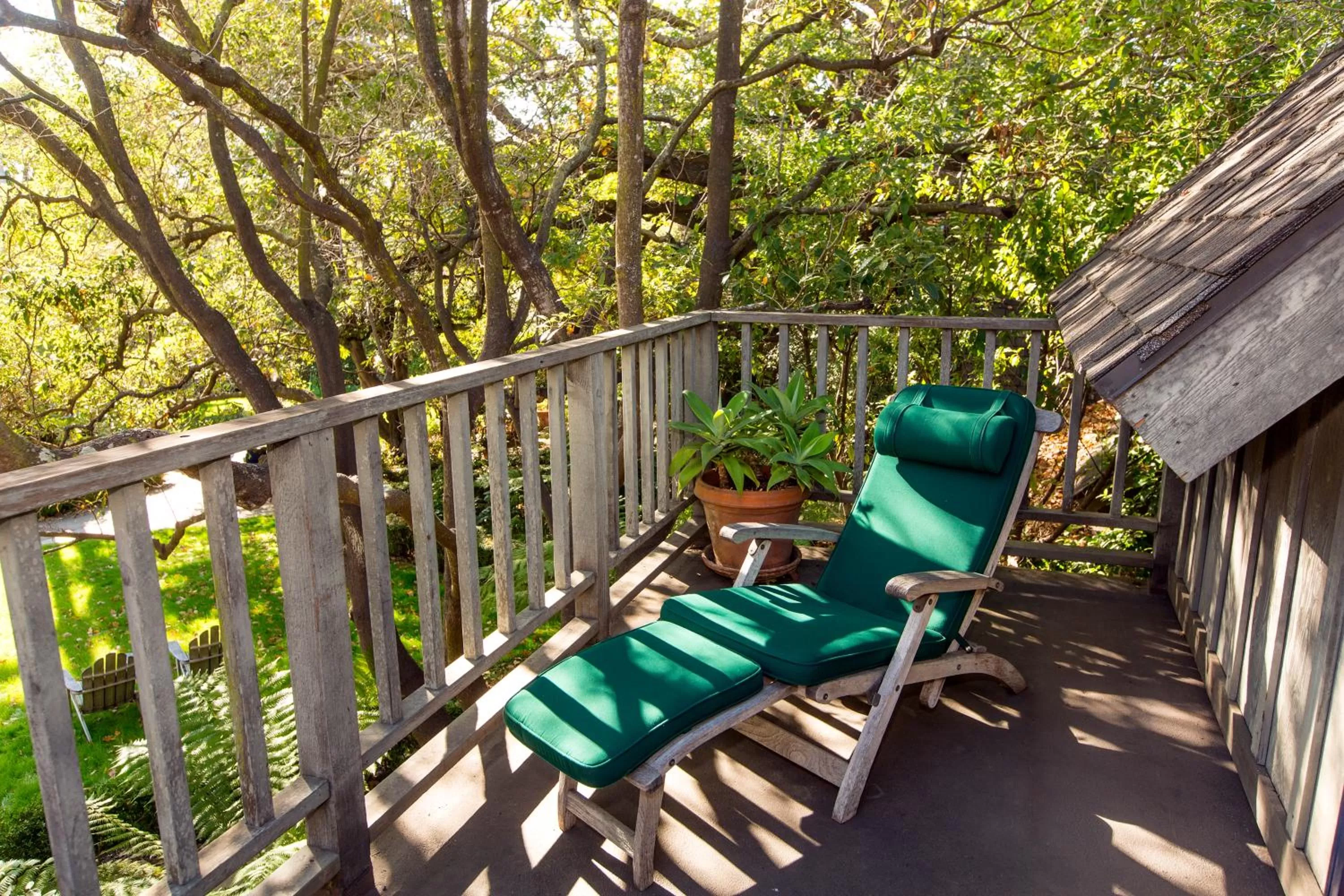 Patio in Simpson House Inn