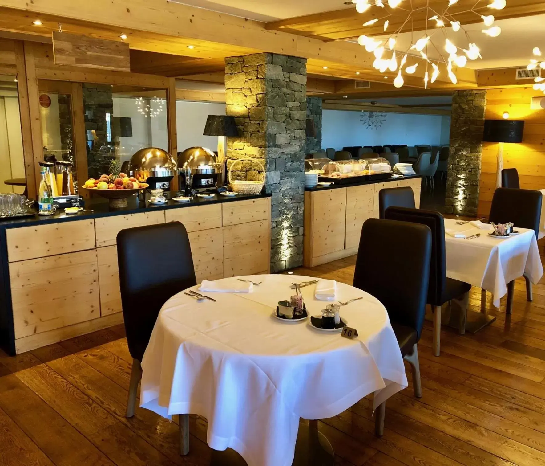 Breakfast, Restaurant/Places to Eat in Nendaz 4 Vallées & SPA 4* Superior