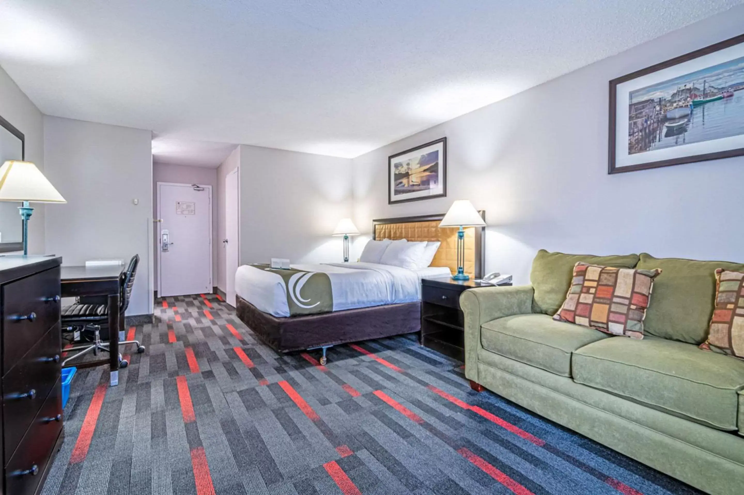 Photo of the whole room in Quality Inn Halifax Airport