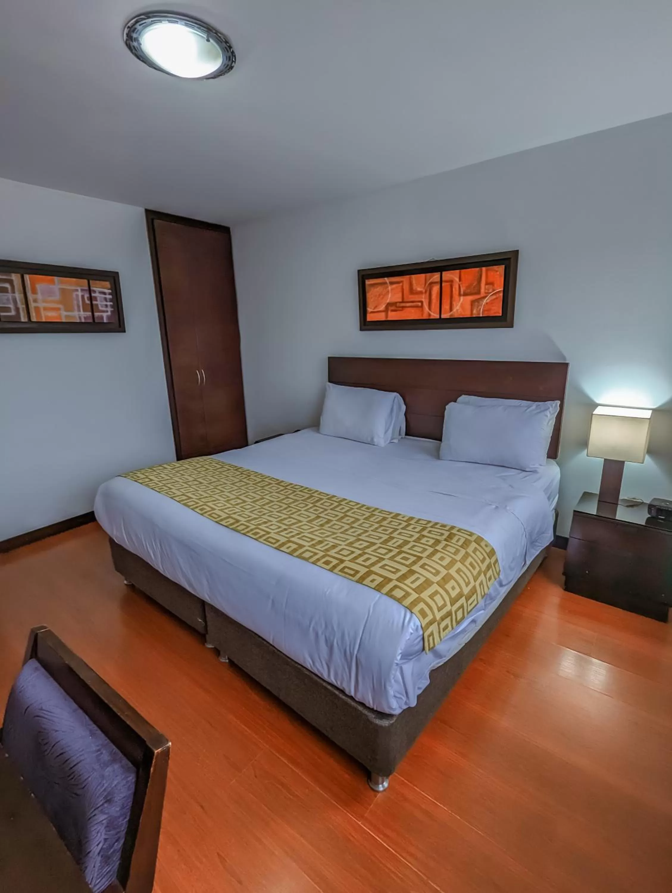 Bed in Hotel Charlotte Suite 26