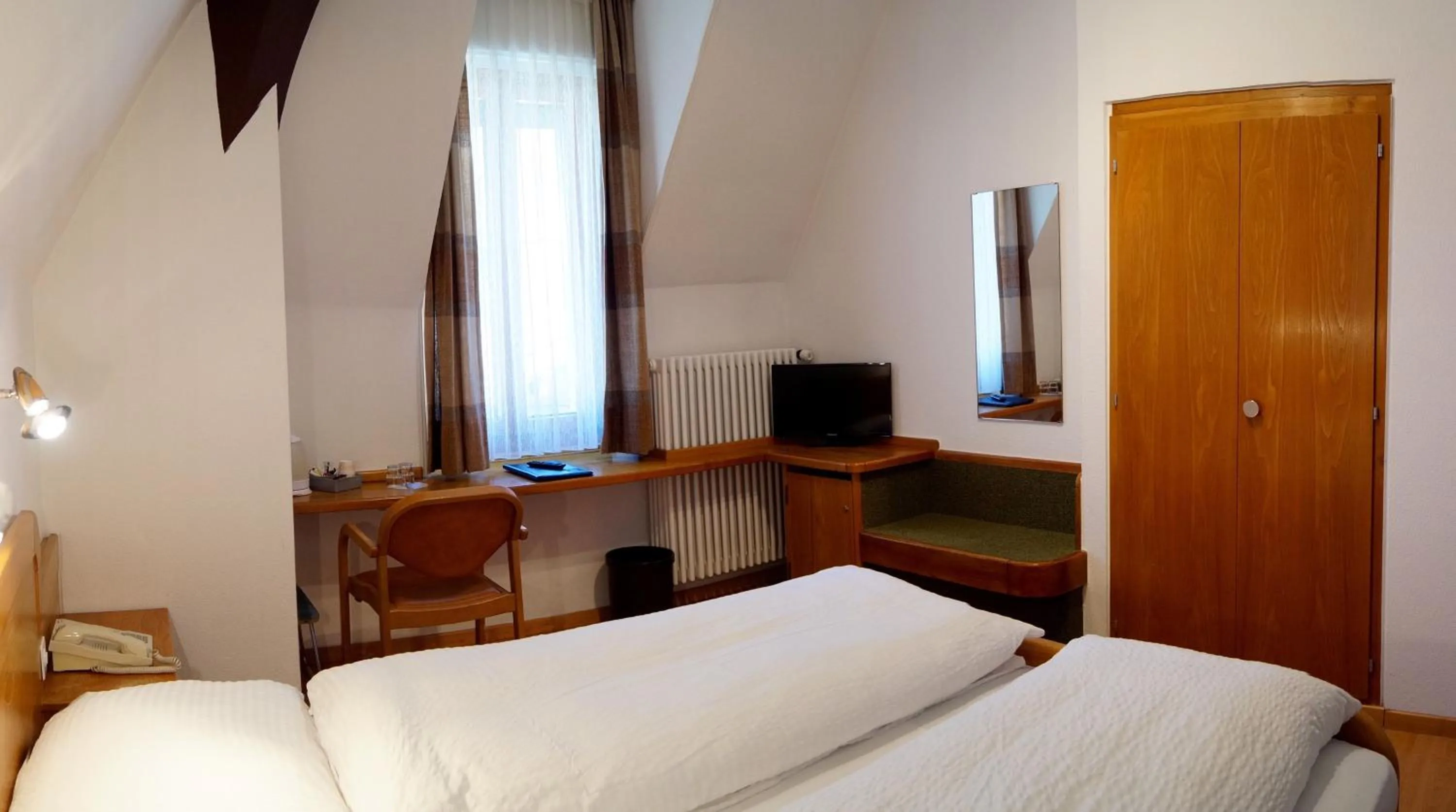 Photo of the whole room, Bed in Hotel Victoria