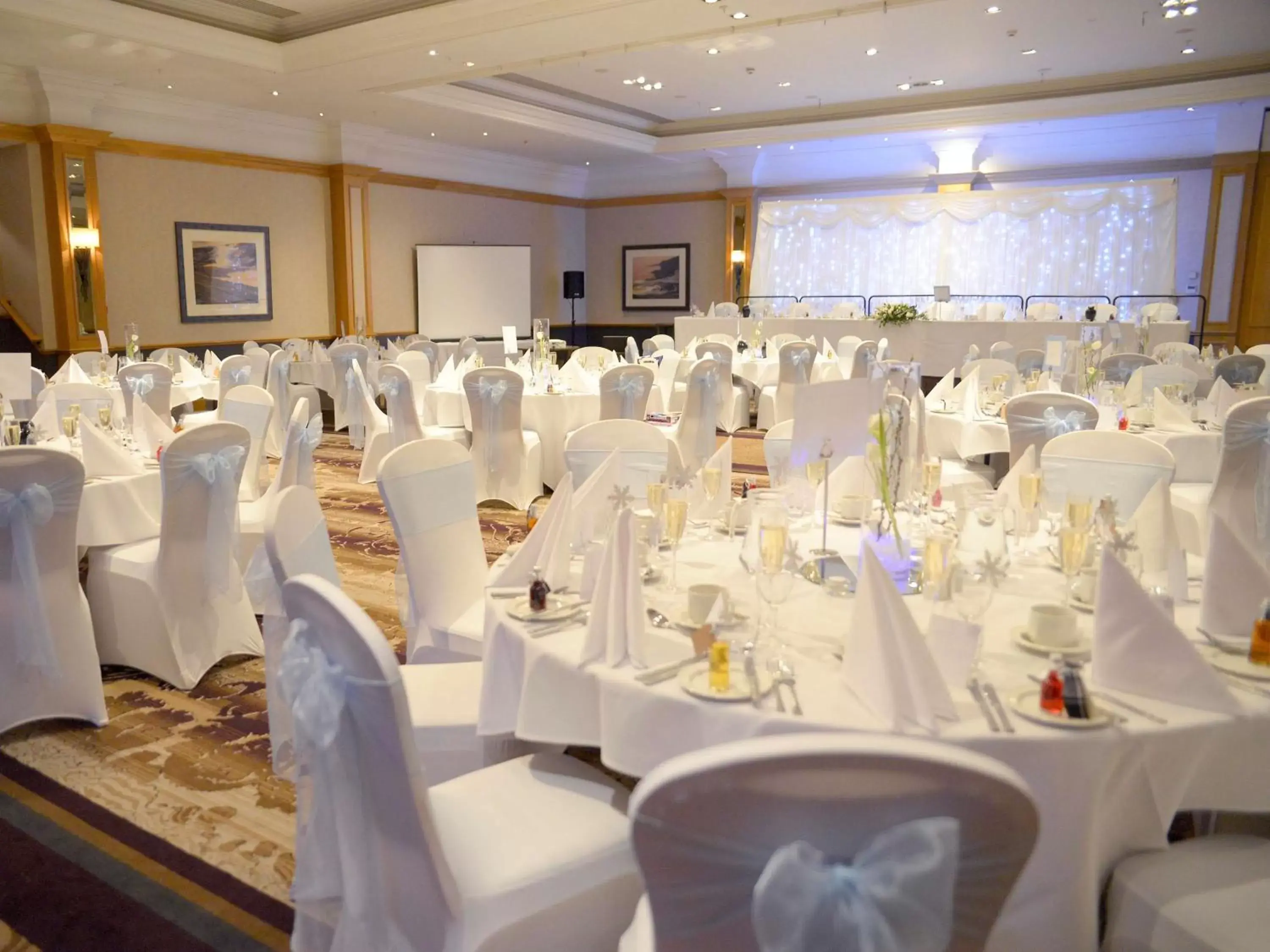 Bedroom, Banquet Facilities in DoubleTree by Hilton Dunblane Hydro Hotel