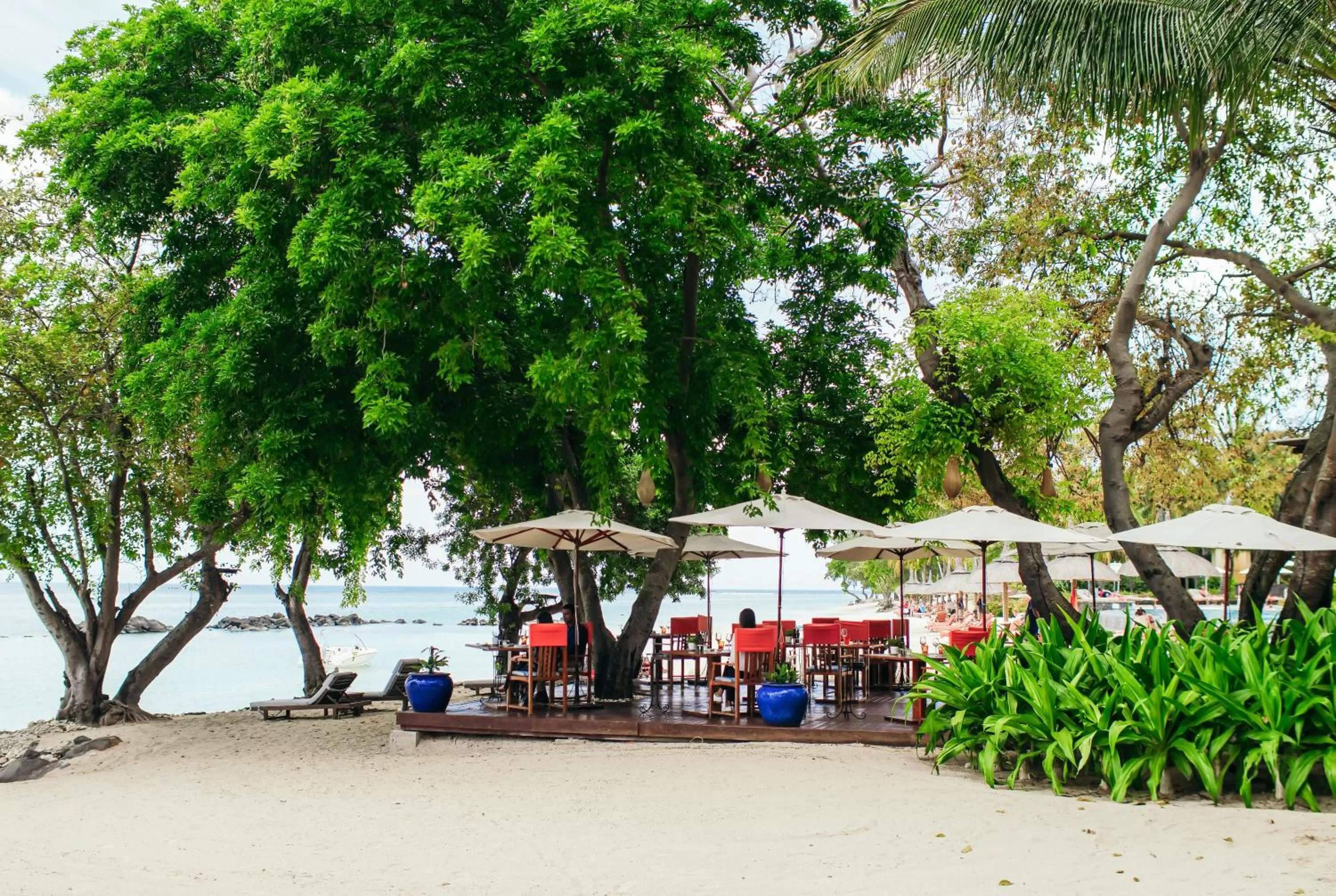 Restaurant/places to eat in Sands Suites Resort & Spa