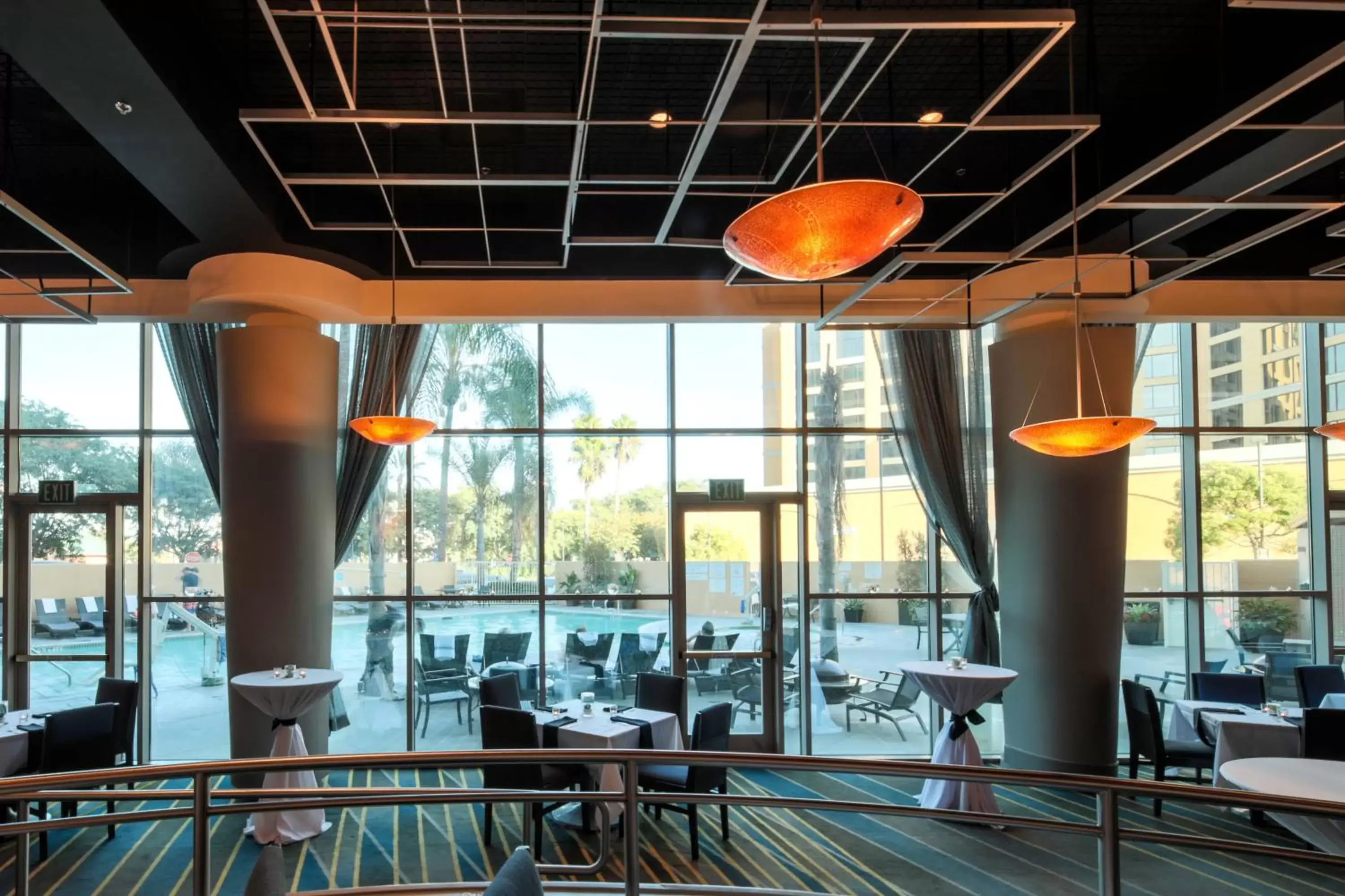Restaurant/Places to Eat in Anaheim Marriott Suites
