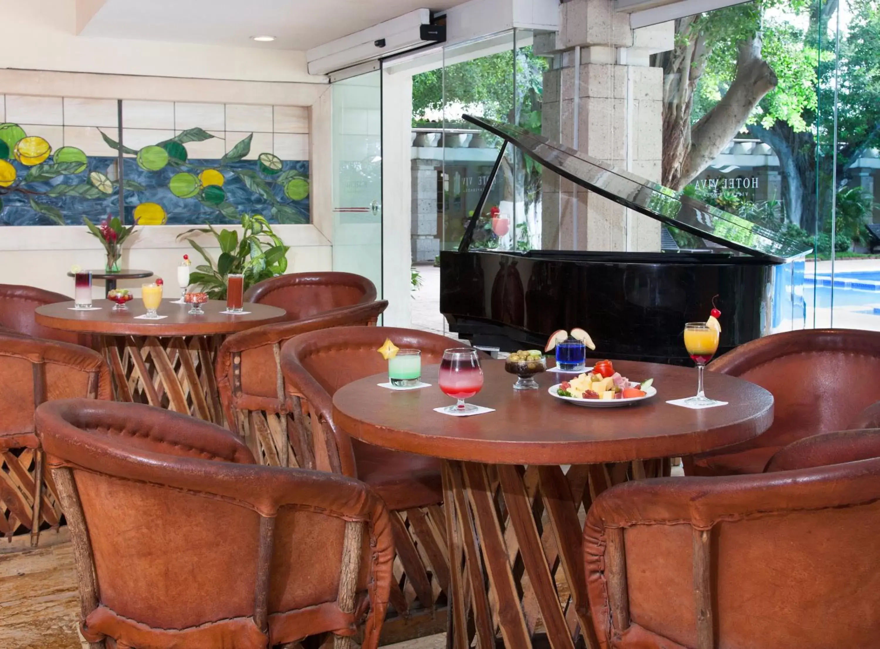 Lounge or bar, Restaurant/Places to Eat in Hotel Viva Villahermosa