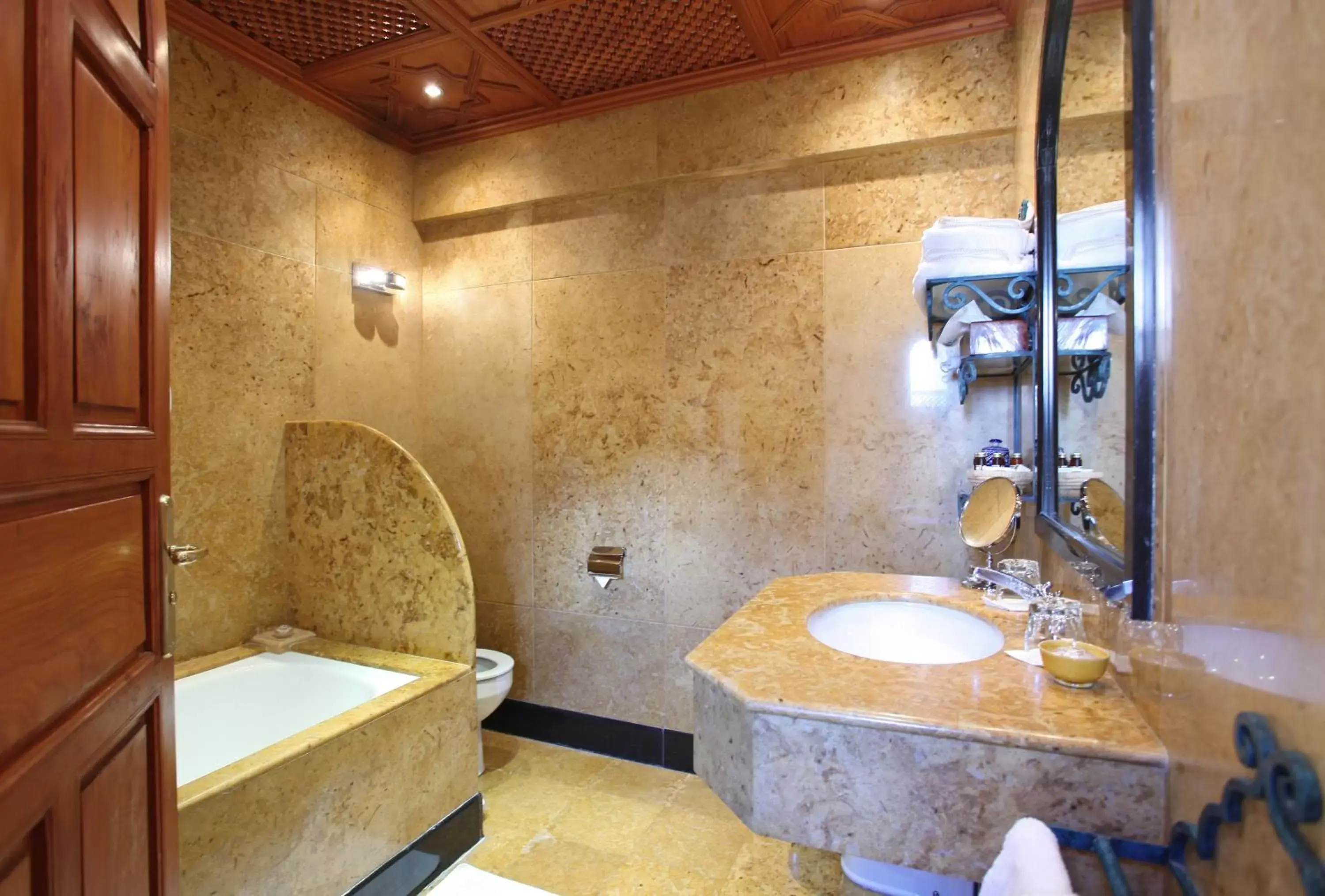 Bathroom in La Maison Arabe Hotel, Spa & Cooking Workshops