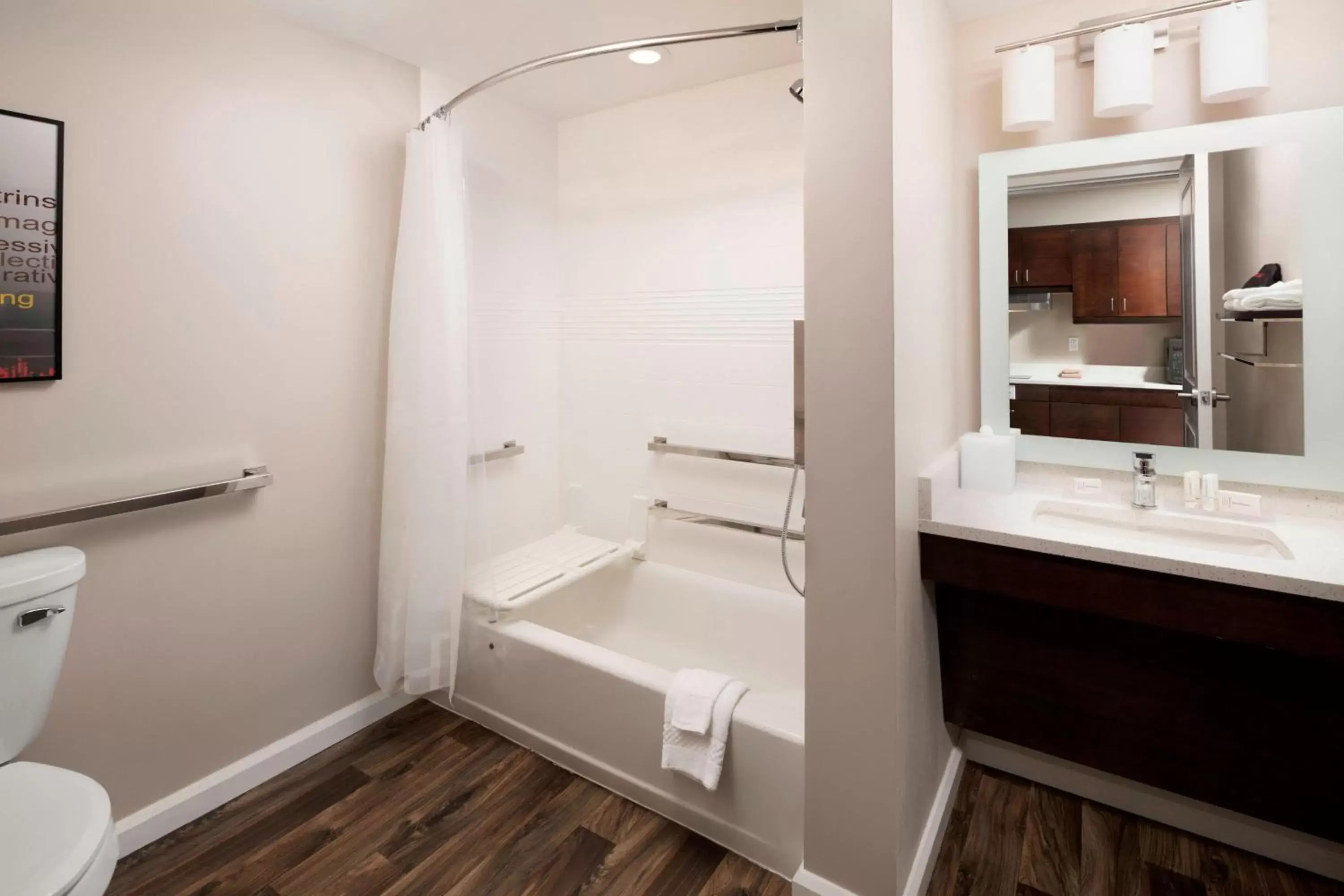 Bathroom in Towneplace Suites By Marriott Louisville Northeast