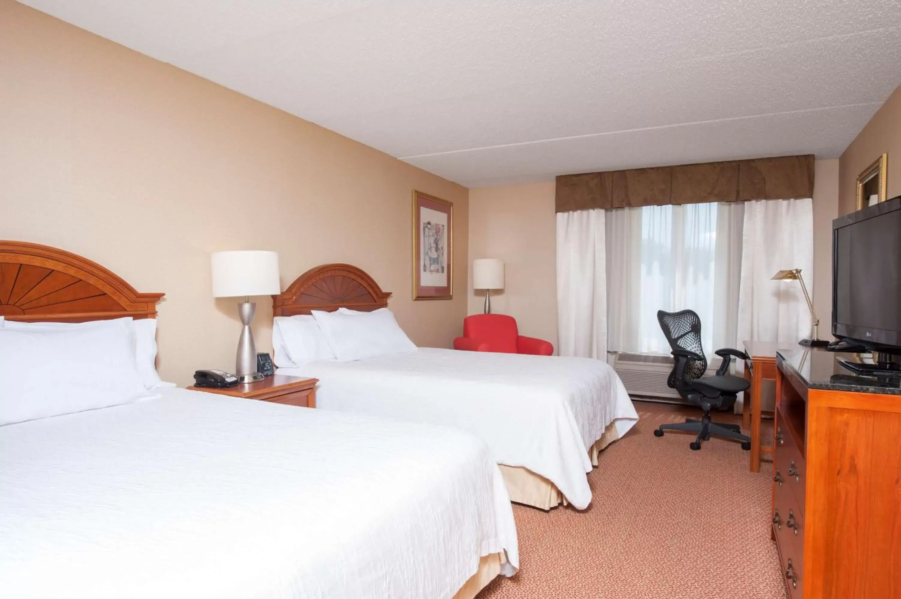 Bedroom, Bed in Hilton Garden Inn West Lafayette Wabash Landing