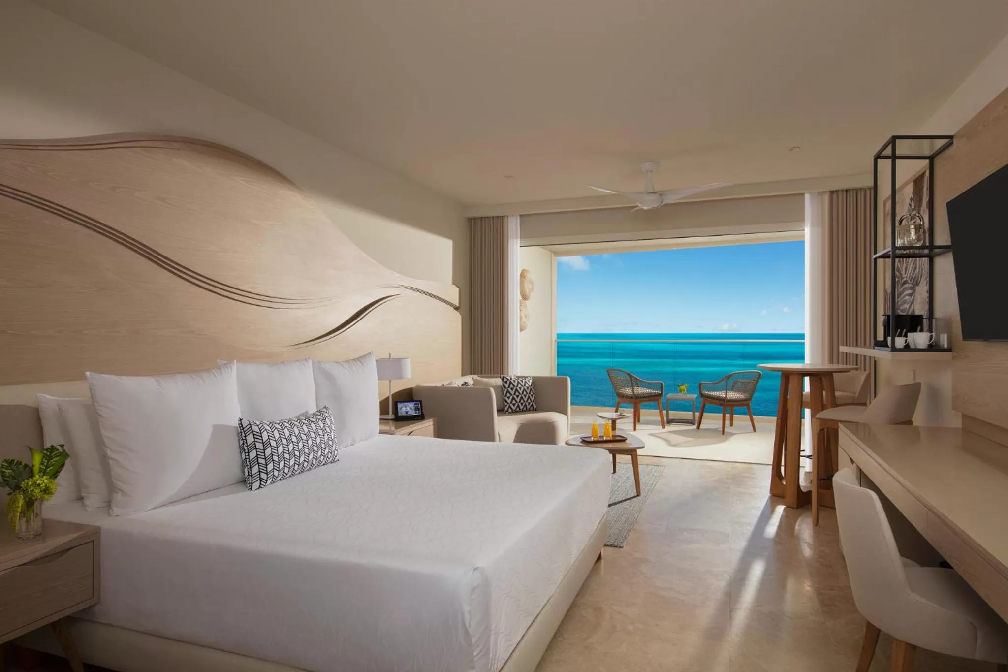 Photo of the whole room, Bed in Breathless Cancun Soul Resort & Spa - Adults Only - All Inclusive