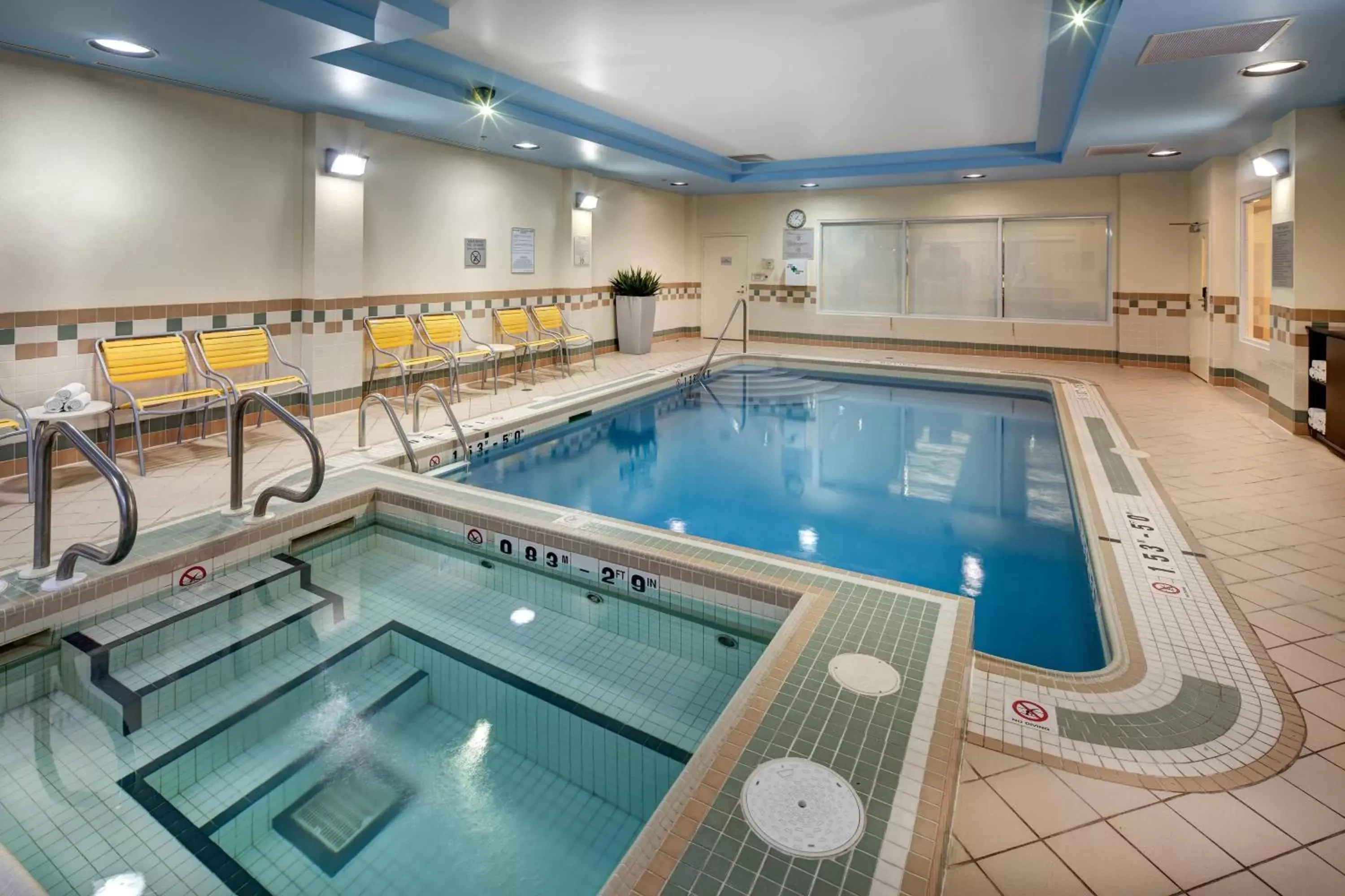 Swimming Pool in Fairfield Inn & Suites by Marriott Toronto Airport