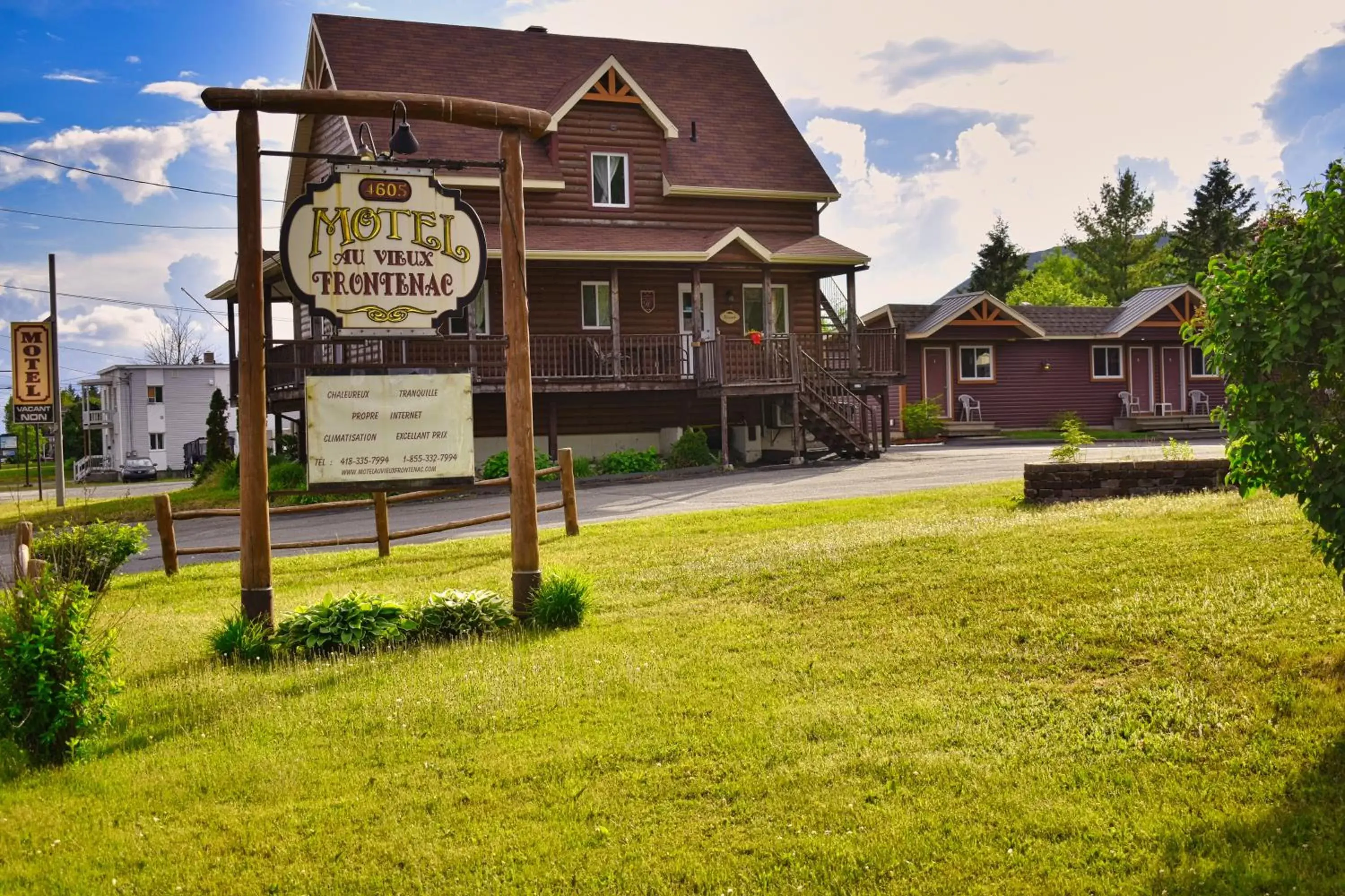 Property Building in Motel Au Vieux Frontenac