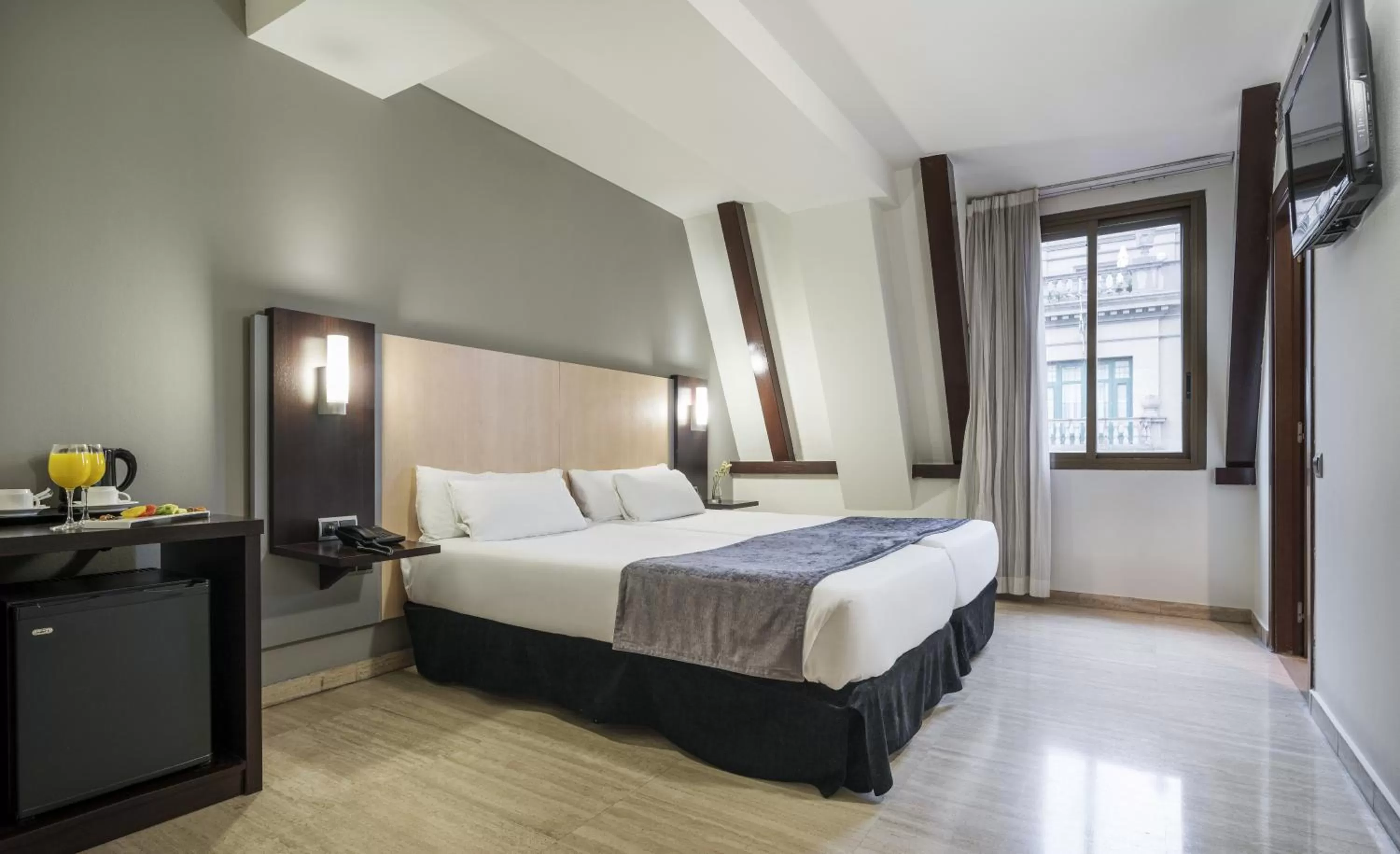 Bed in Ilunion Almirante