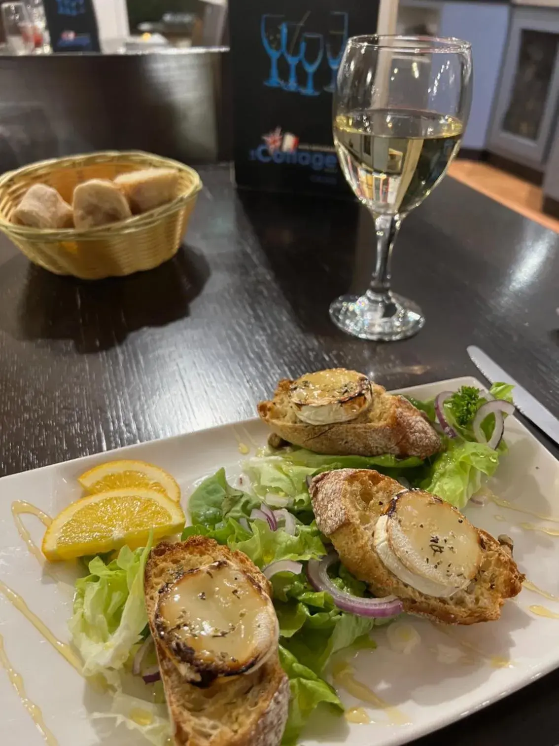 Restaurant/places to eat in Logis Cottage Hôtel Restaurant/places to eat in Logis Cottage Hôtel