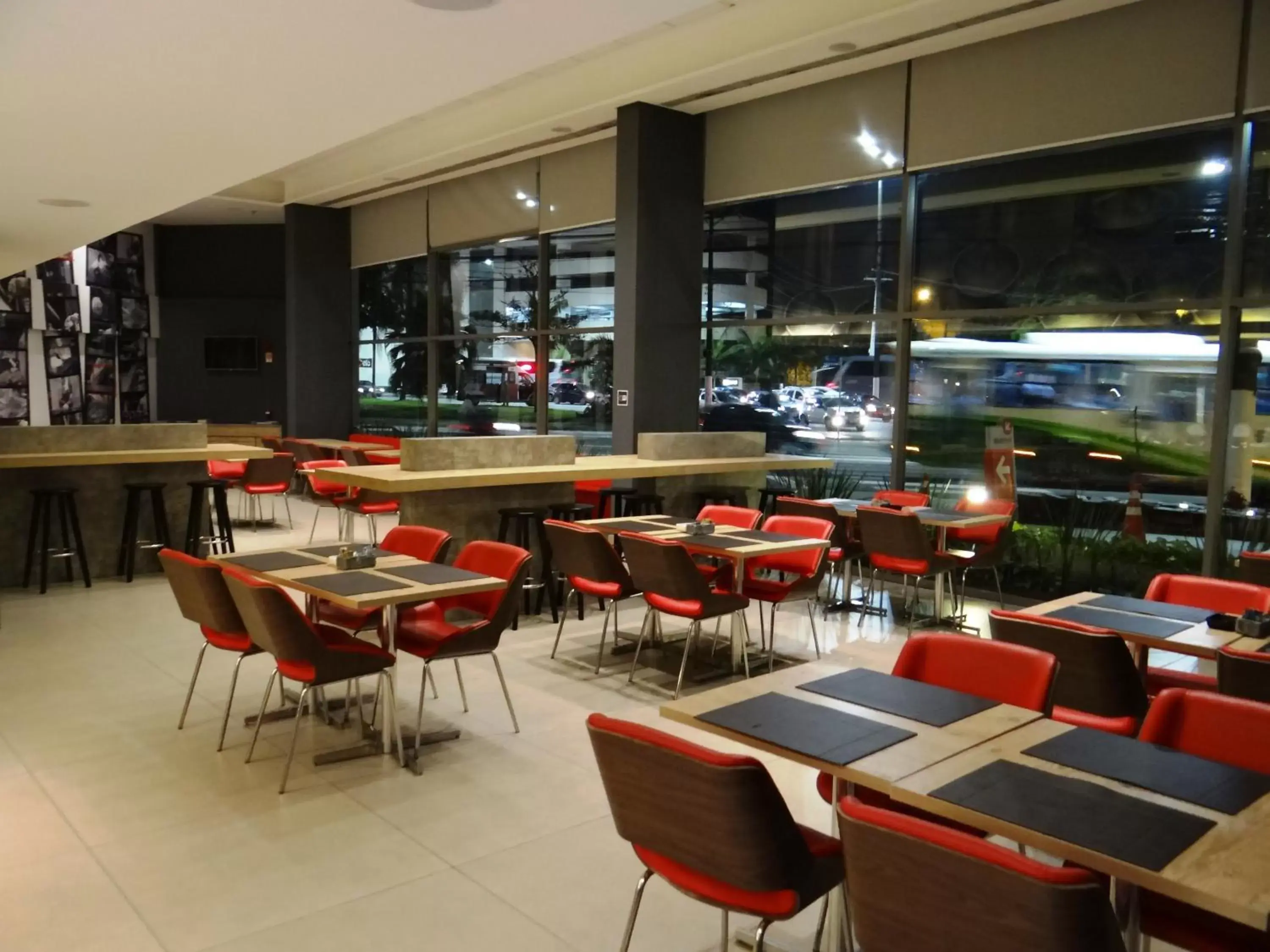Food and drinks, Restaurant/Places to Eat in ibis Santos Valongo
