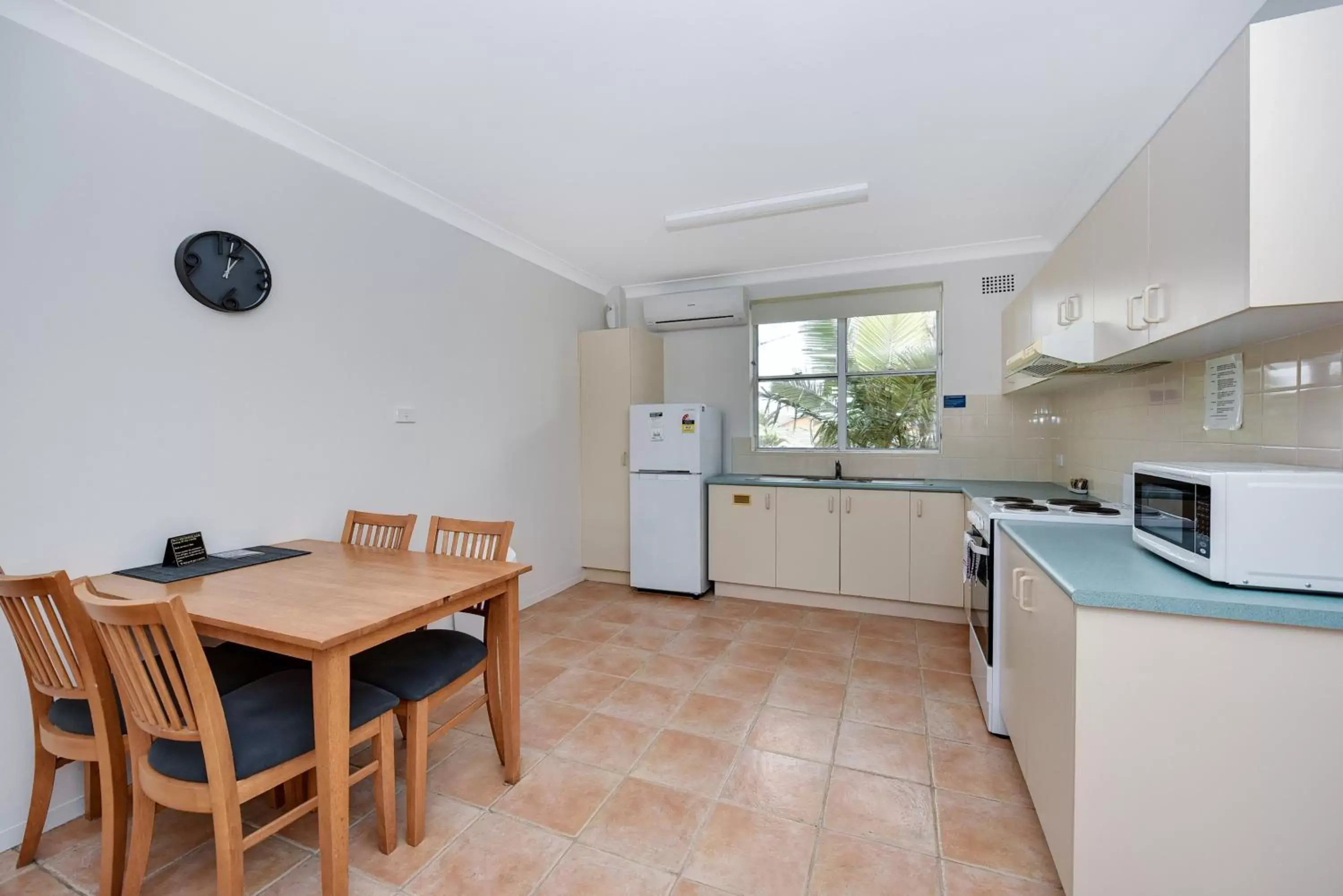 Kitchen/Kitchenette in Oxley Cove Holiday Apartment