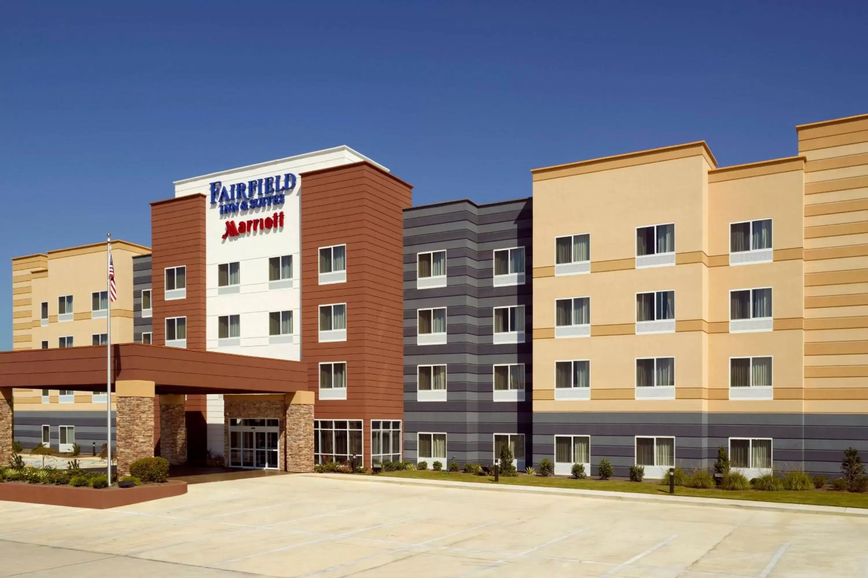 Property Building in Fairfield Inn & Suites by Marriott Montgomery Airport