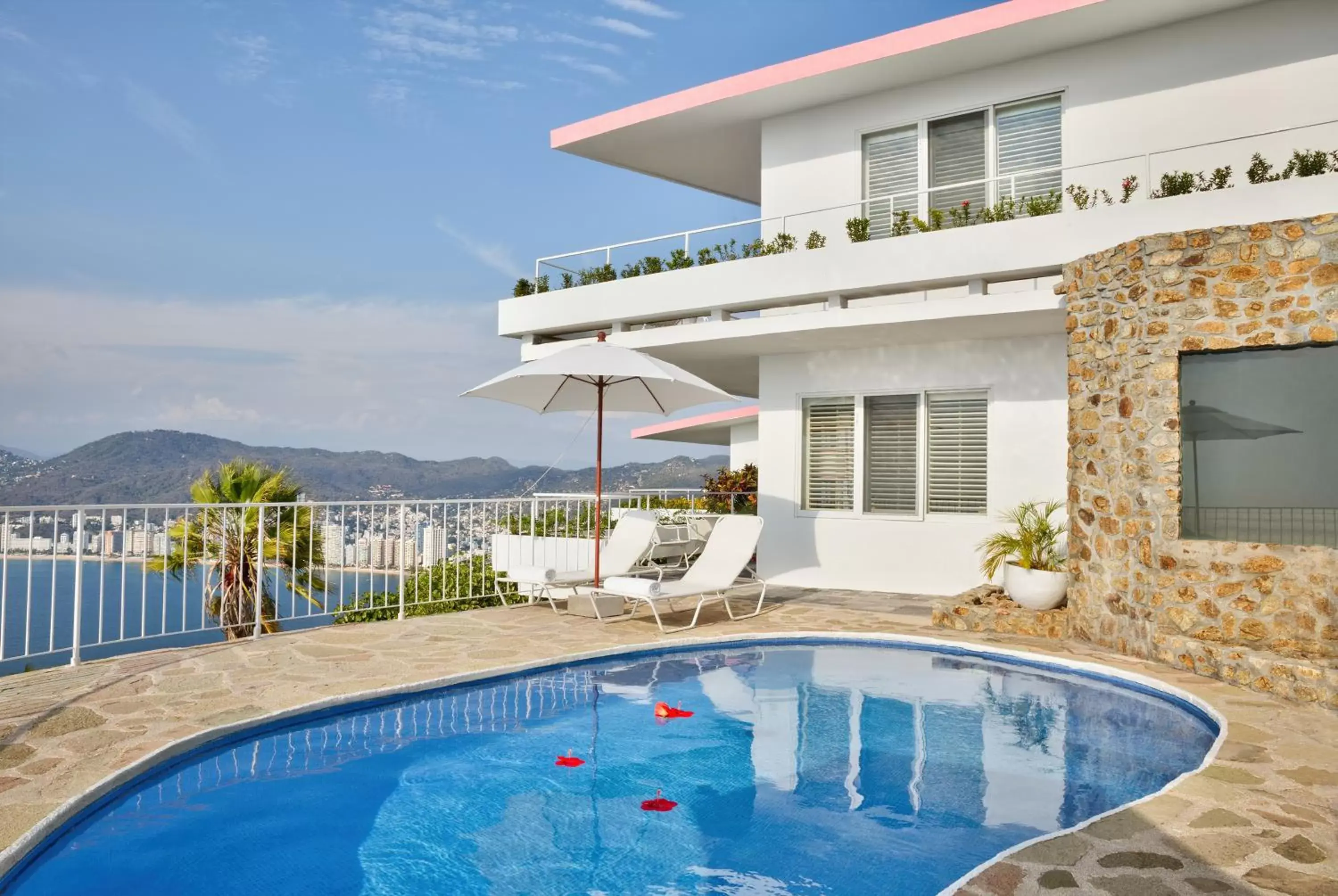 Balcony/Terrace, Swimming Pool in Las Brisas Acapulco