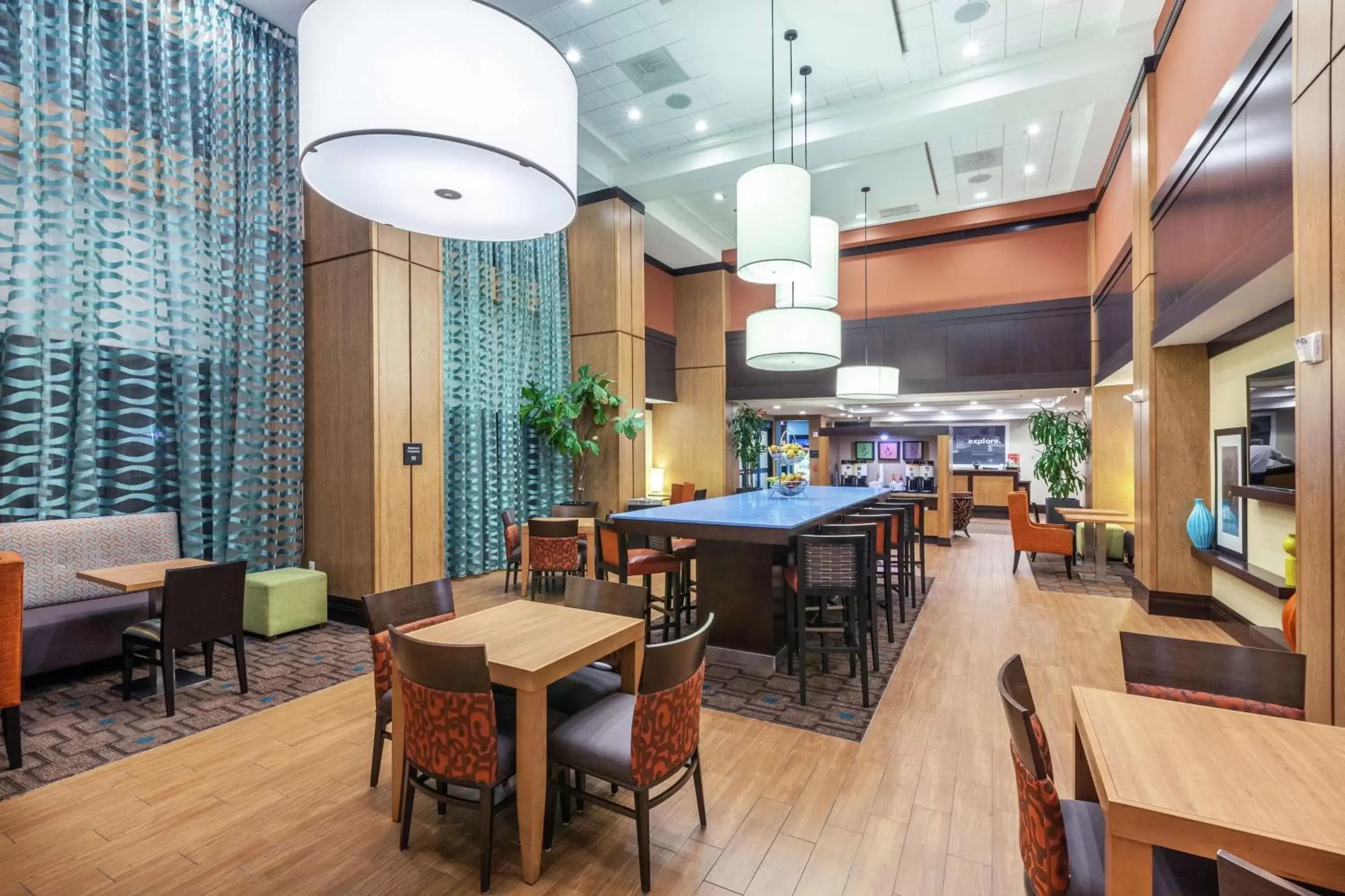 Lobby or reception, Restaurant/Places to Eat in Hampton Inn & Suites Houston North IAH, TX