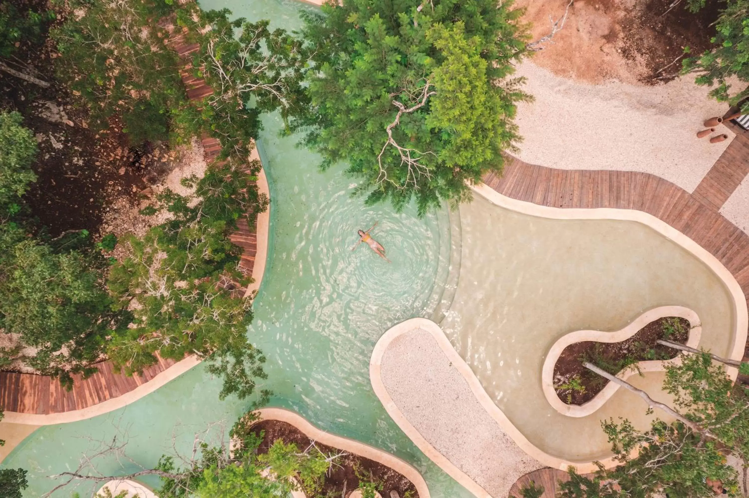 Swimming pool, Bird's-eye View in Oriundo Luxury Nature Villas