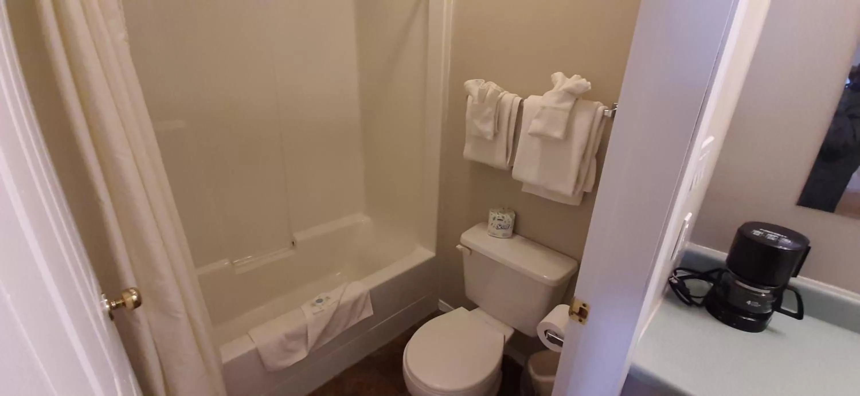 Bathroom in Mary's Motel