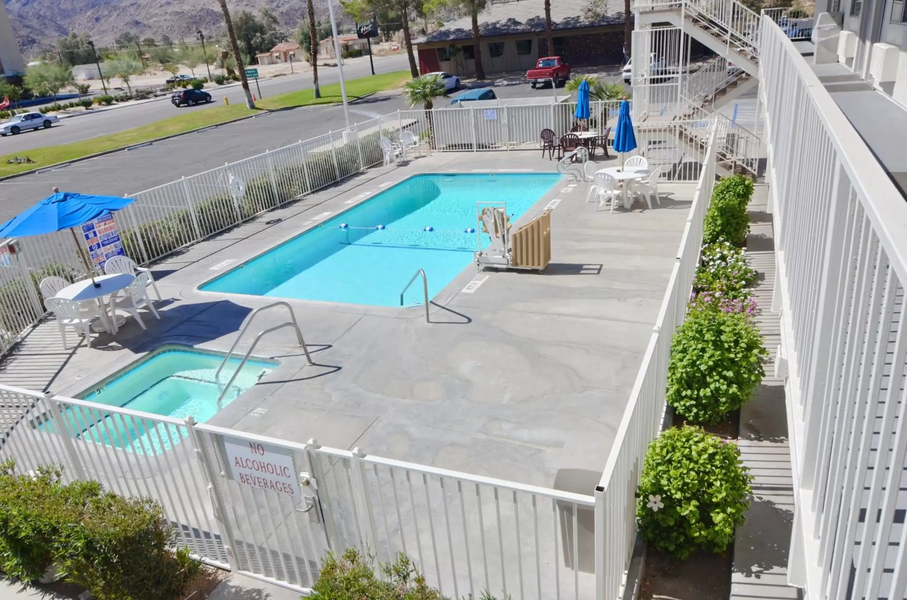 Spa and wellness centre/facilities, Pool View in Motel 6-Twentynine Palms, CA