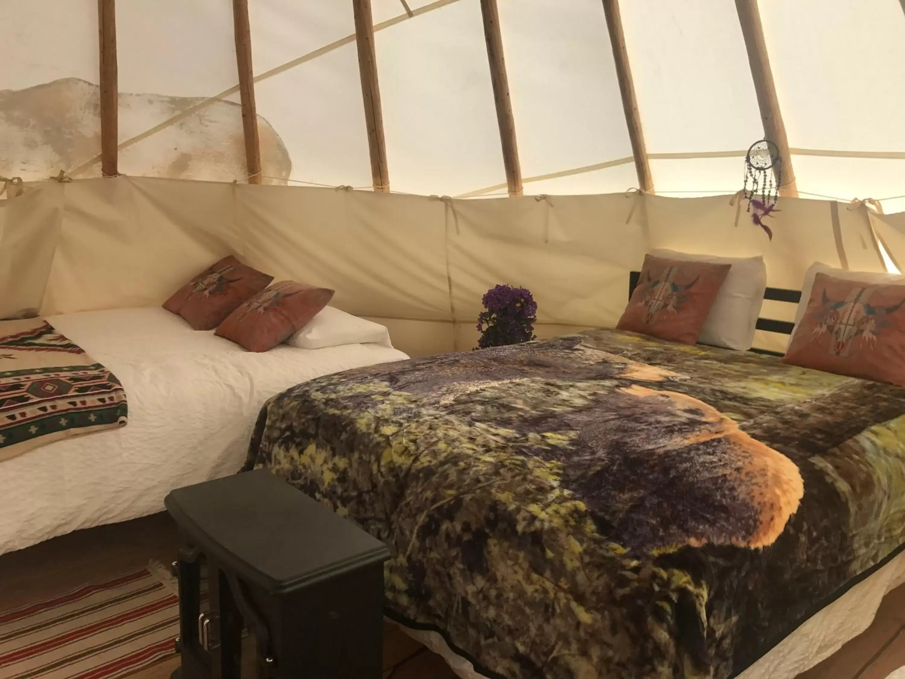 Bed in Olancha RV Park and Motel Bed in Olancha RV Park and Motel