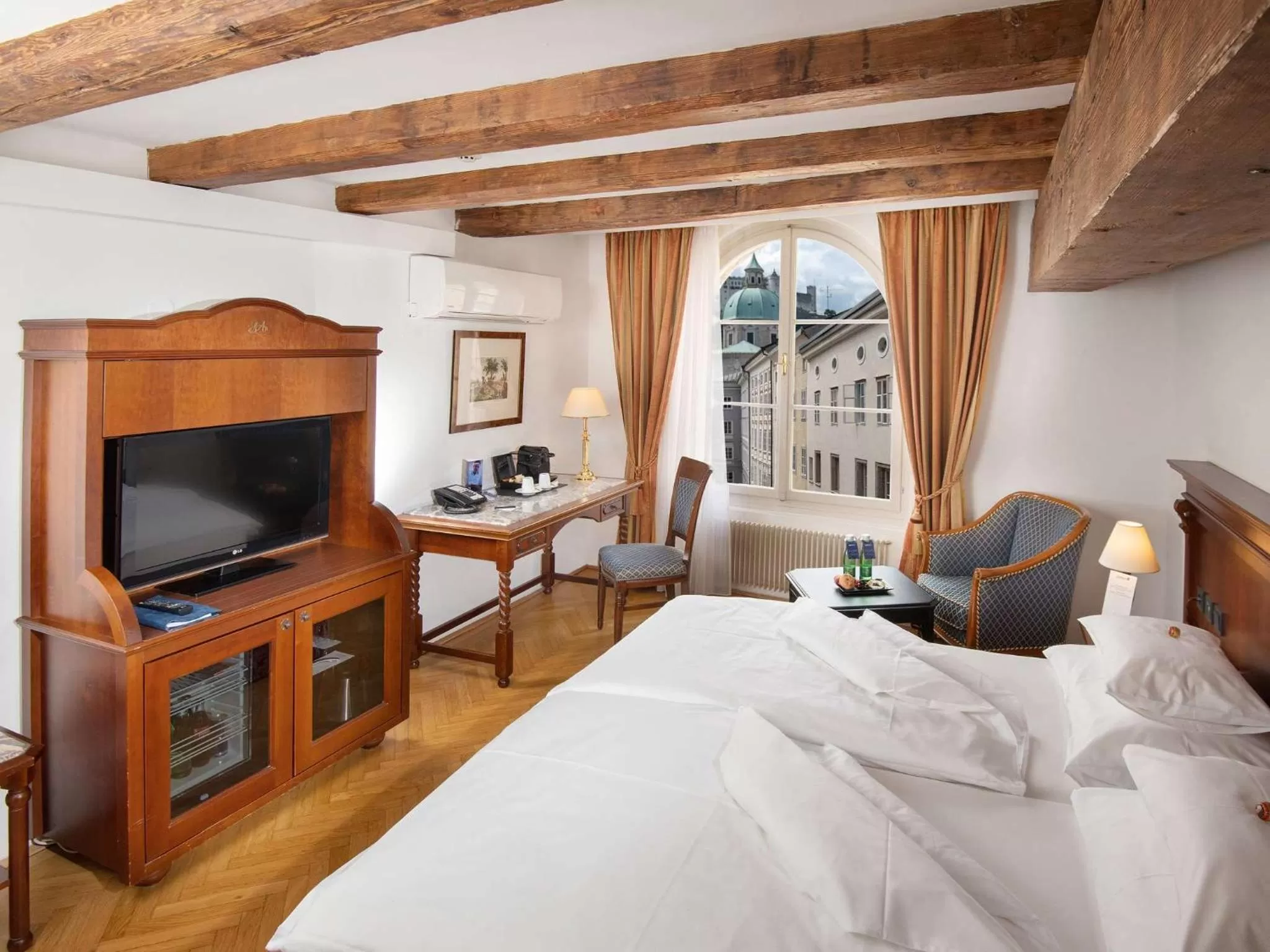 Bedroom, Bed in Radisson Blu Hotel Altstadt