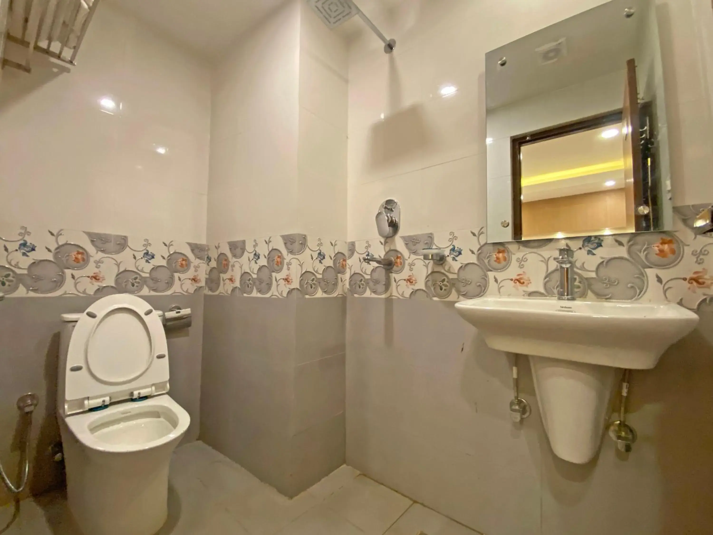 Toilet, Bathroom in Hotel Nilakantha Pvt. Ltd