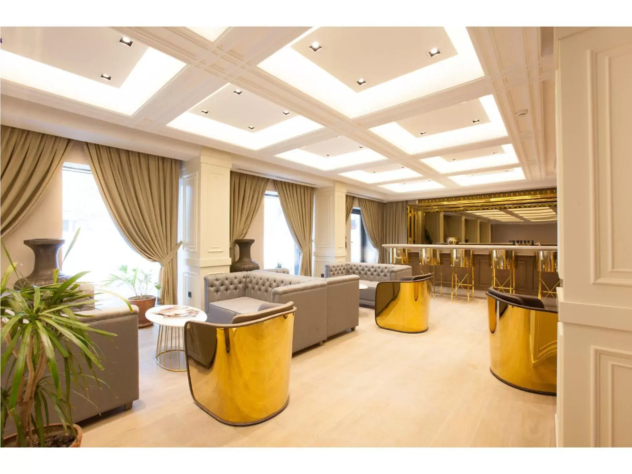 Lounge or bar in Pierre Loti Hotel - Special Category