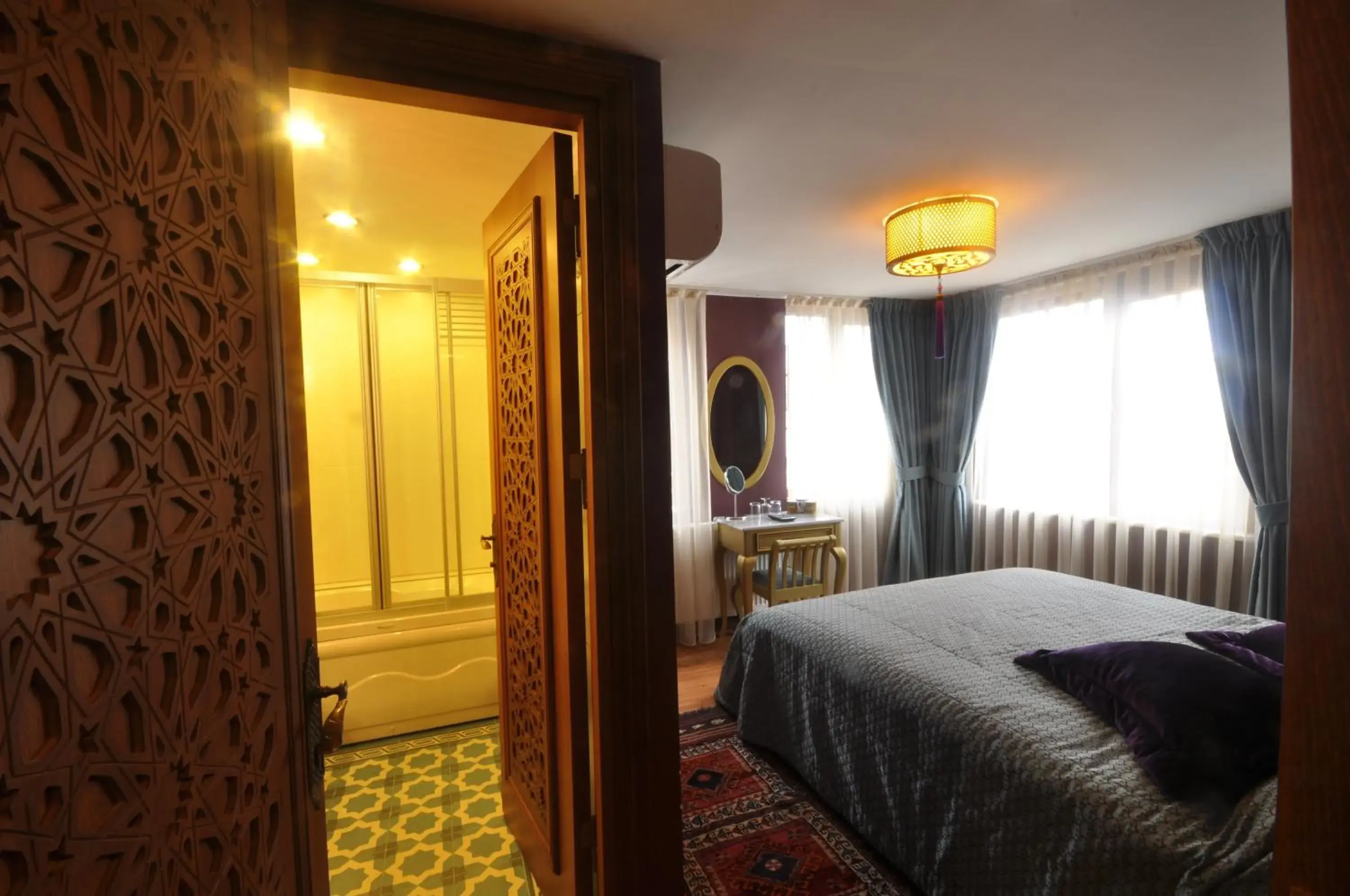 Decorative detail, Bed in Merial Hotel Sultanahmet