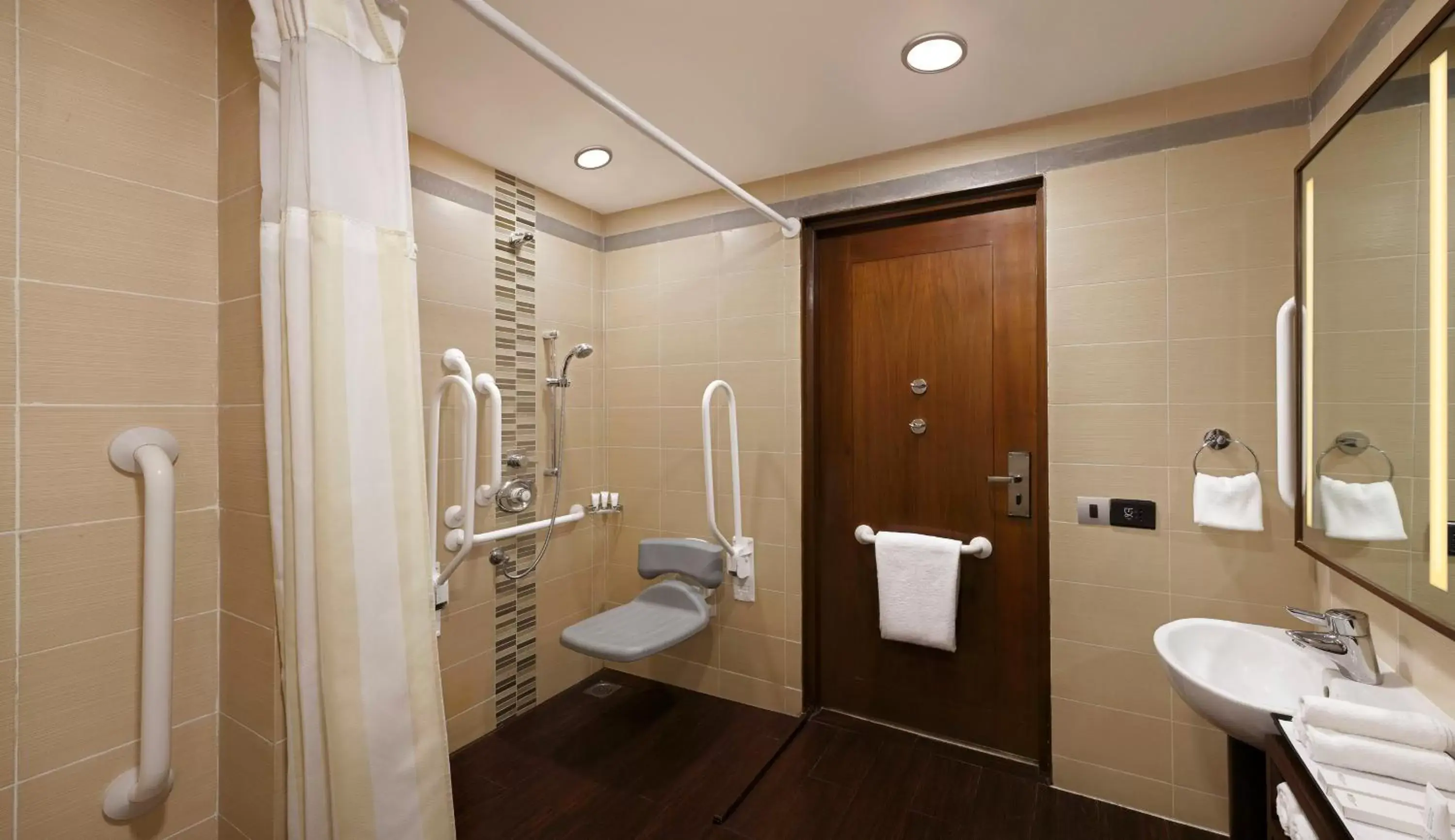 Bathroom in Hilton Garden Inn New Delhi/Saket