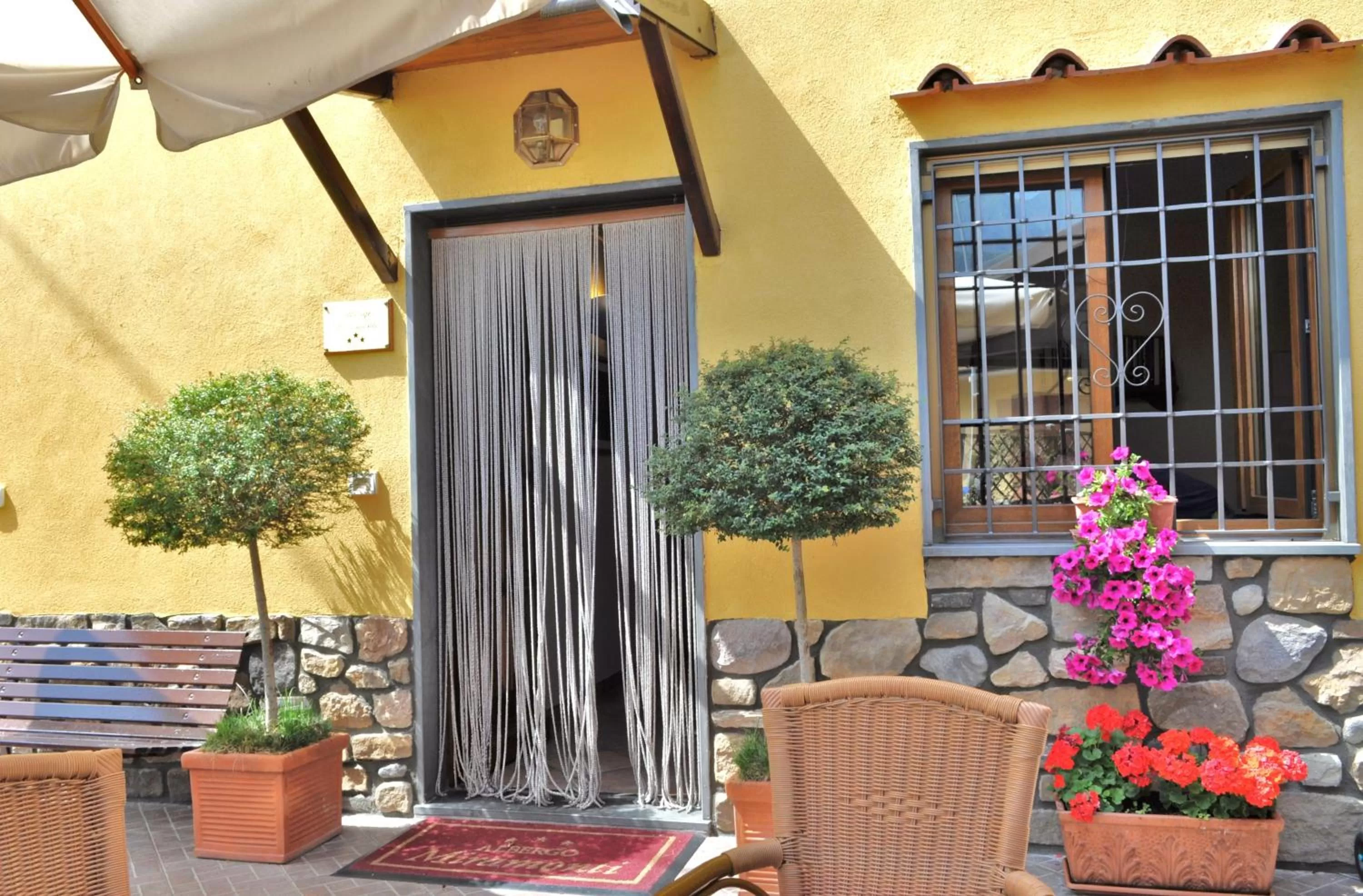 Facade/entrance in Albergo Miramonti