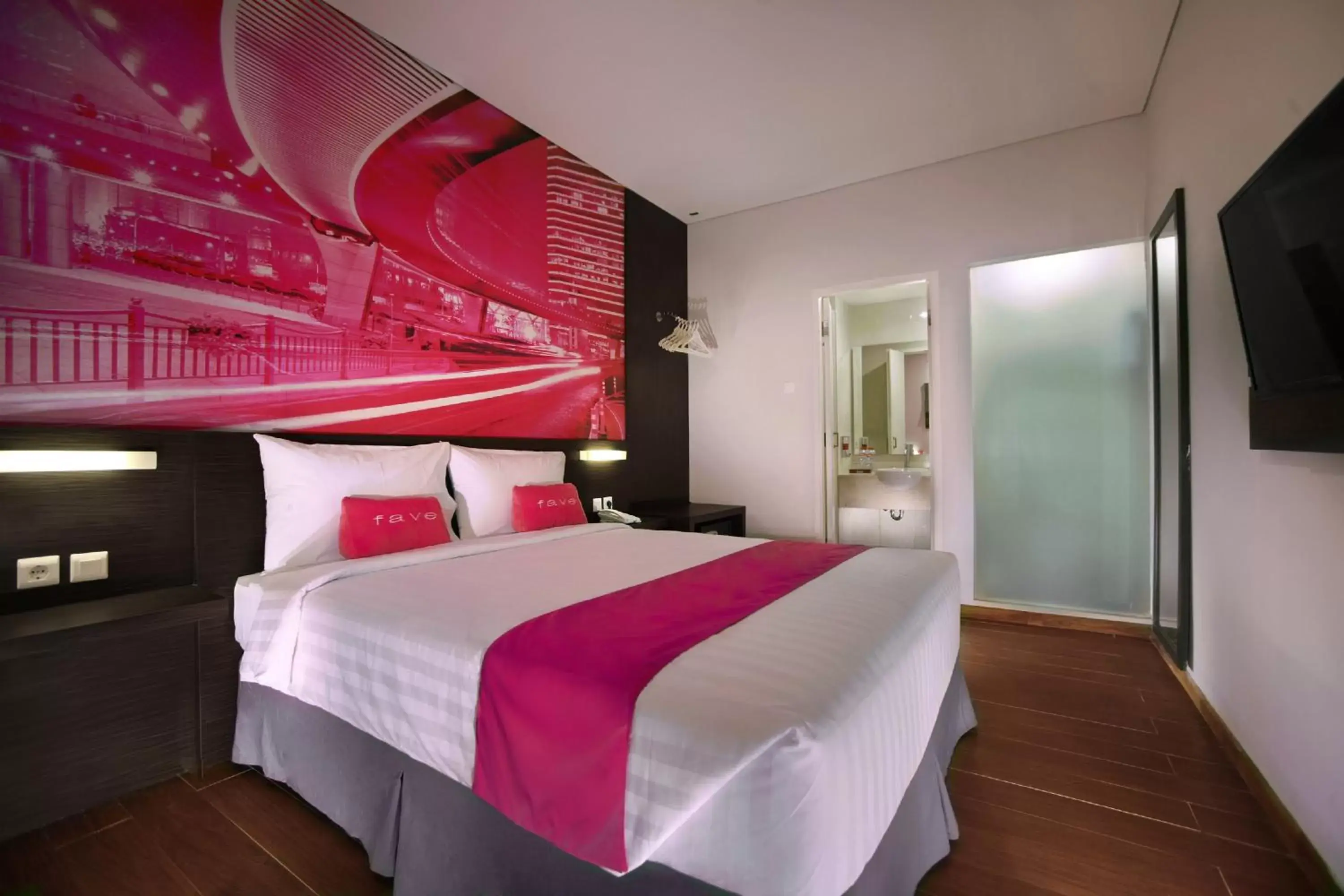 Bedroom, Bed in favehotel Graha Agung Surabaya