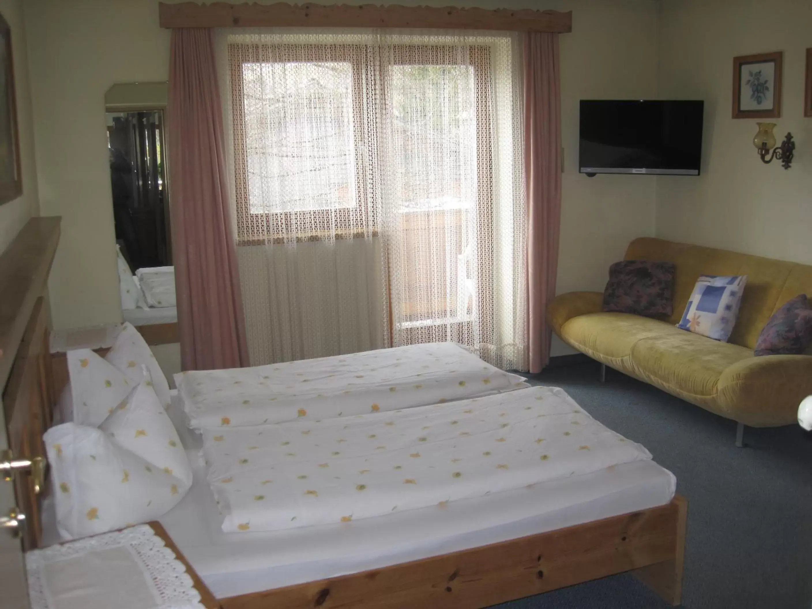 Double Room in Gästehaus Lackner Double Room in Gästehaus Lackner