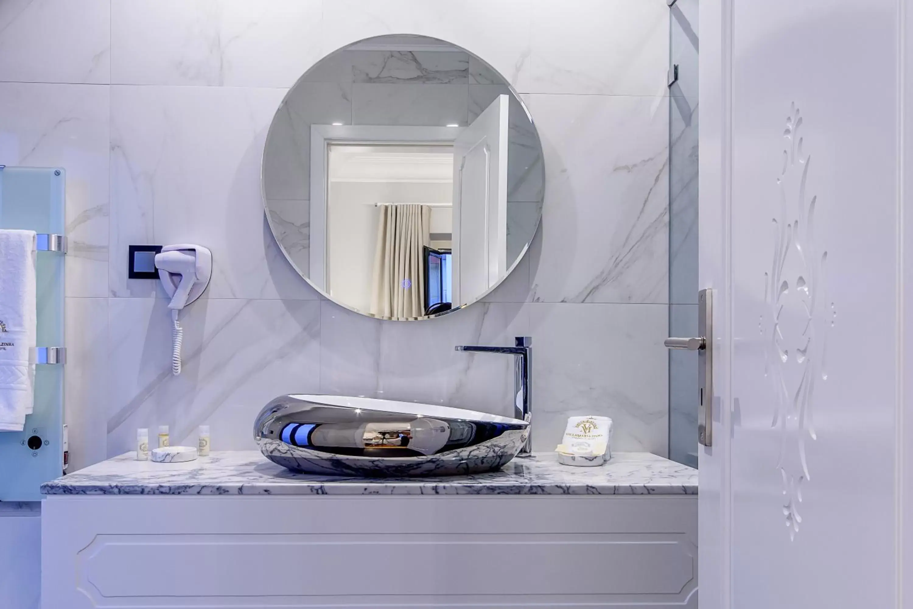 Bathroom in Villa Mariazinha Charming Hotel