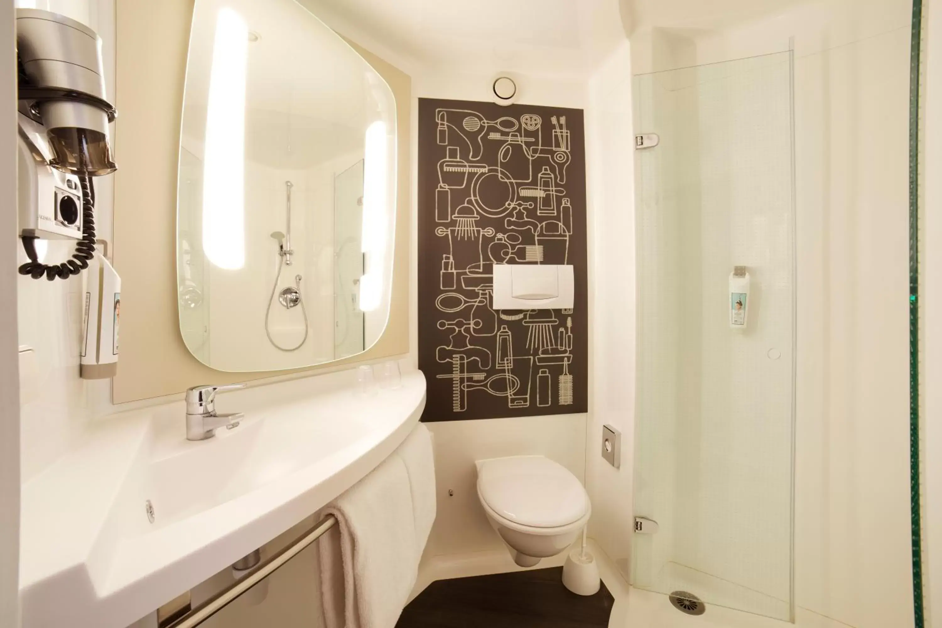 Shower, Bathroom in ibis Jena City