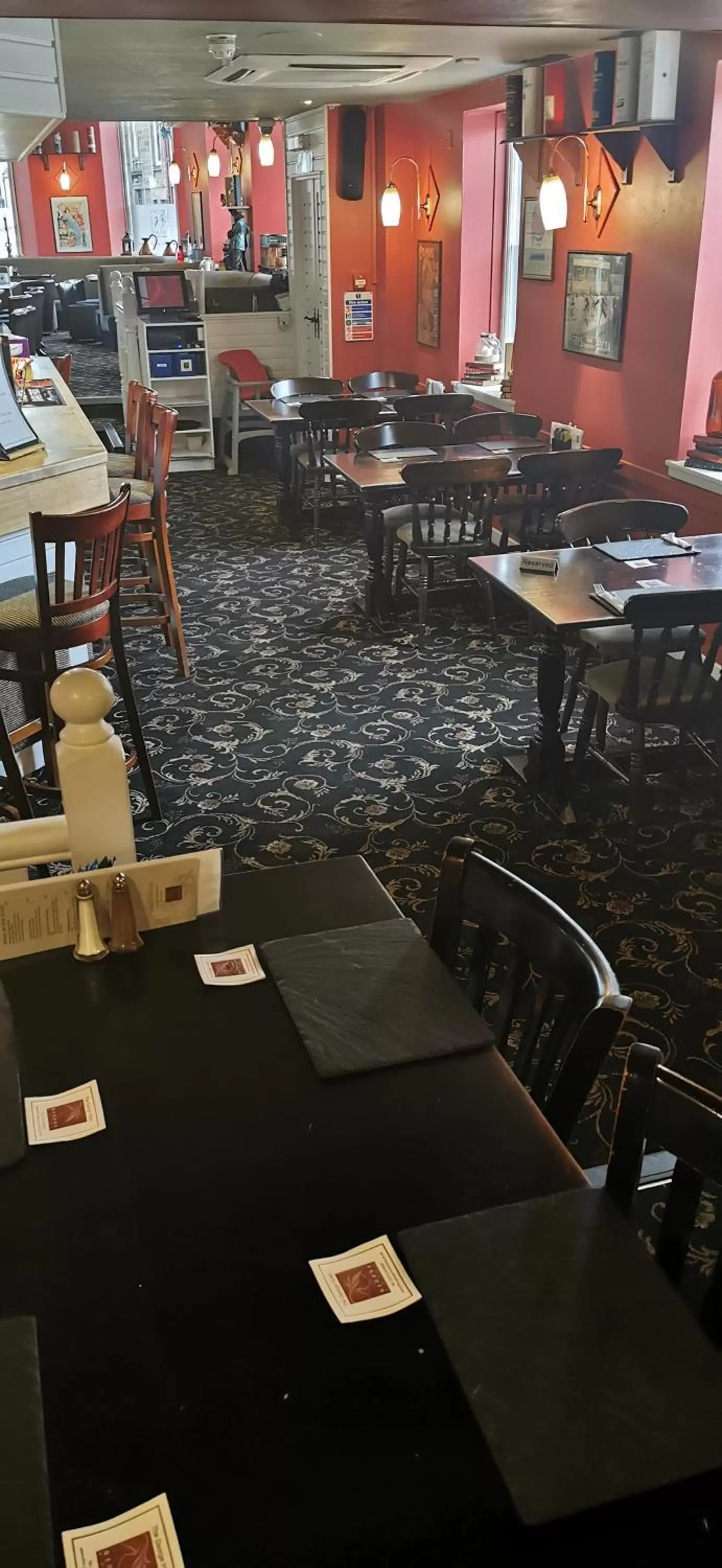 Restaurant/places to eat in The George Hotel