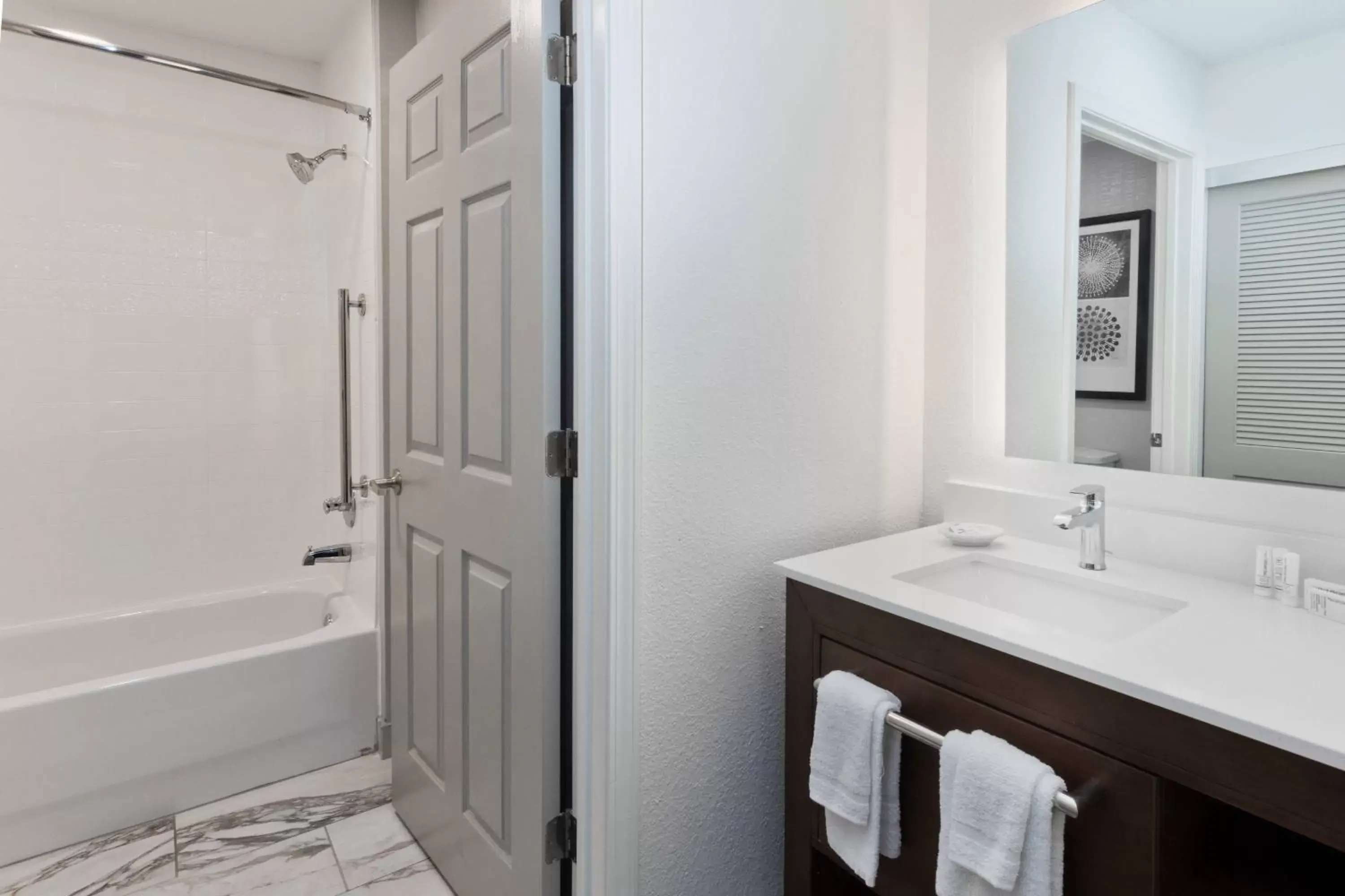 Bathroom in Residence Inn Columbus